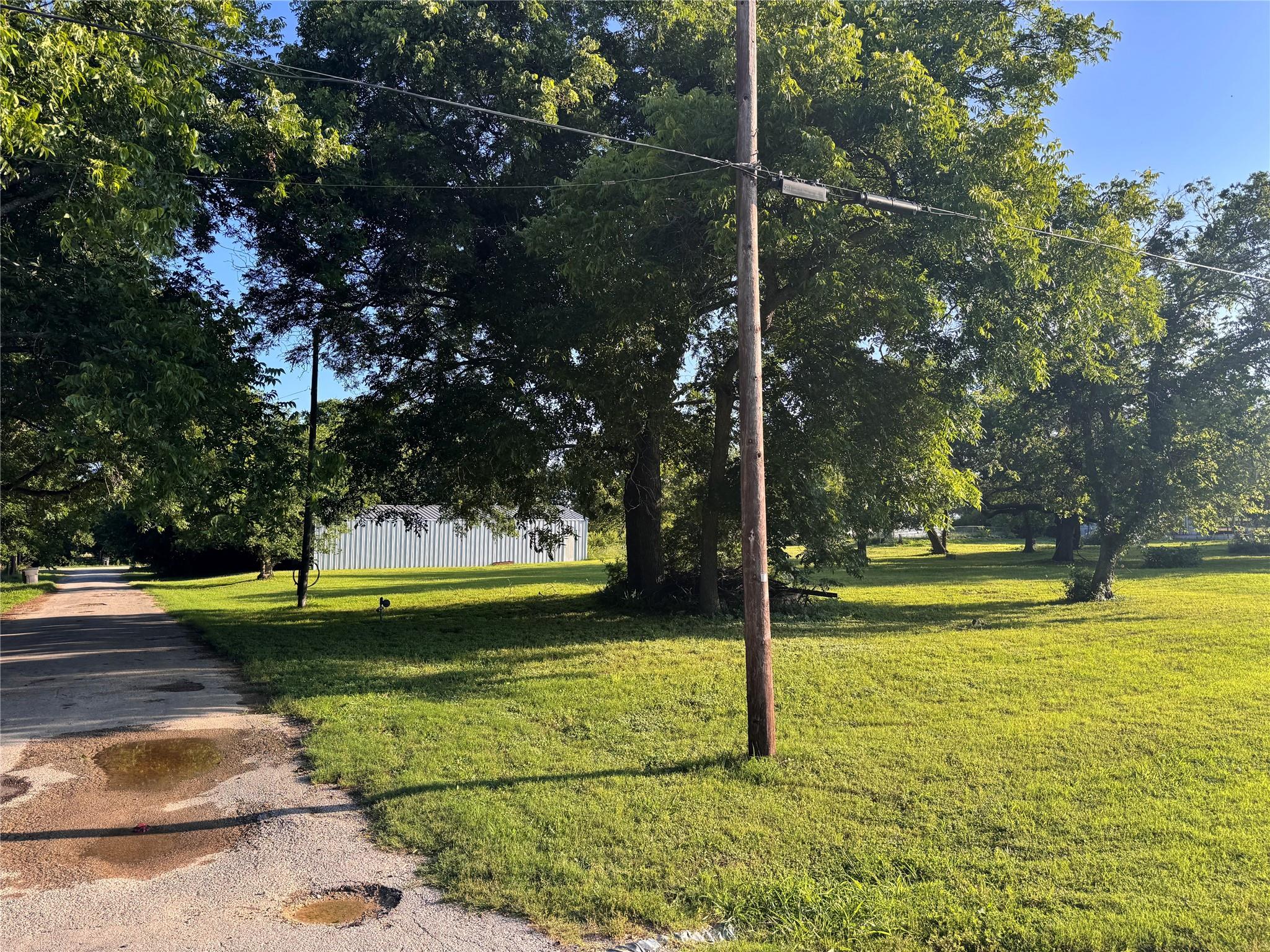 main property photo 13