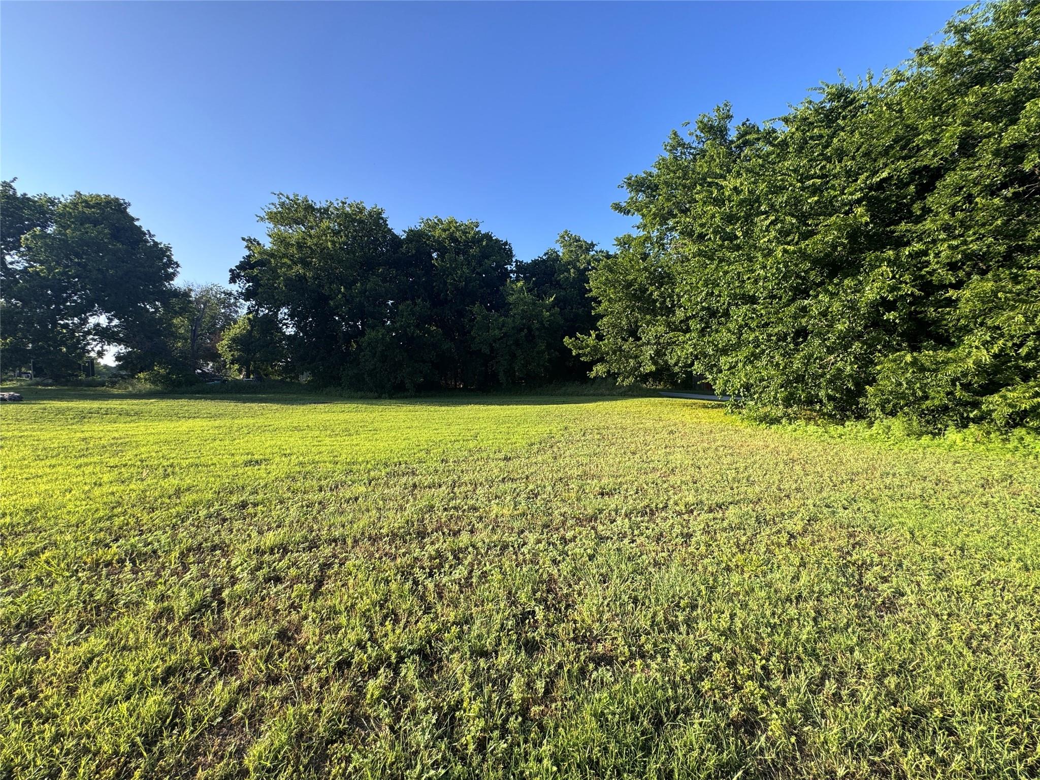 main property photo 6
