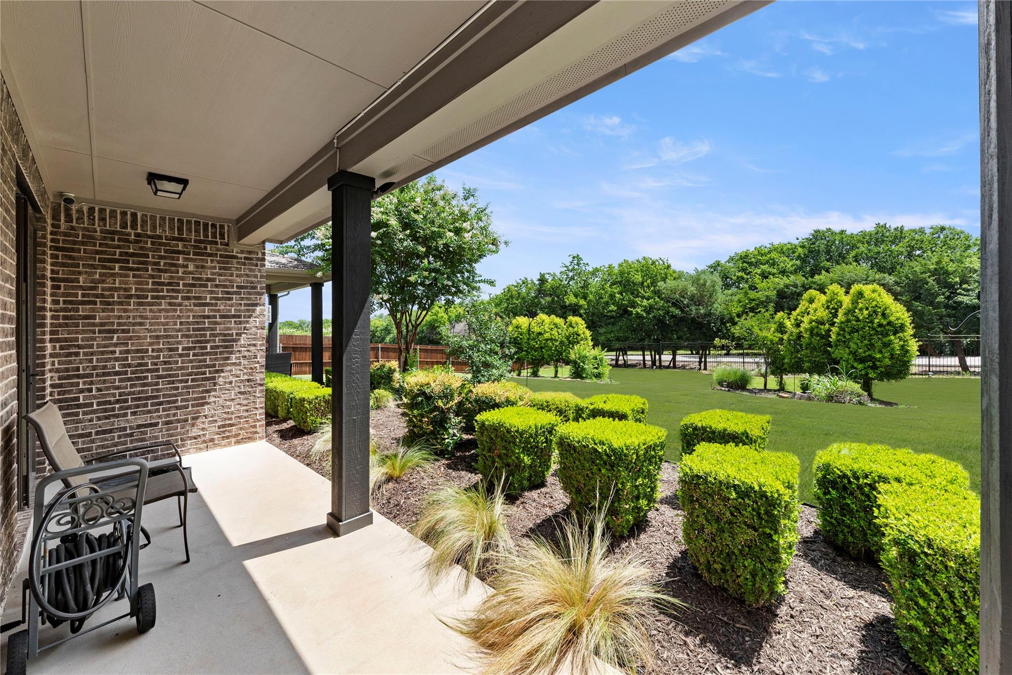 main property photo 18