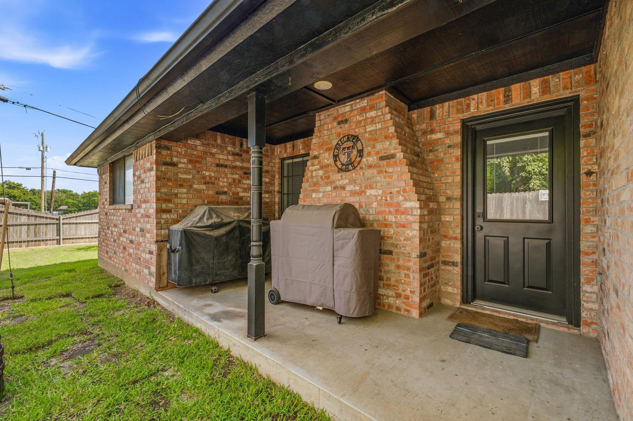 main property photo 24