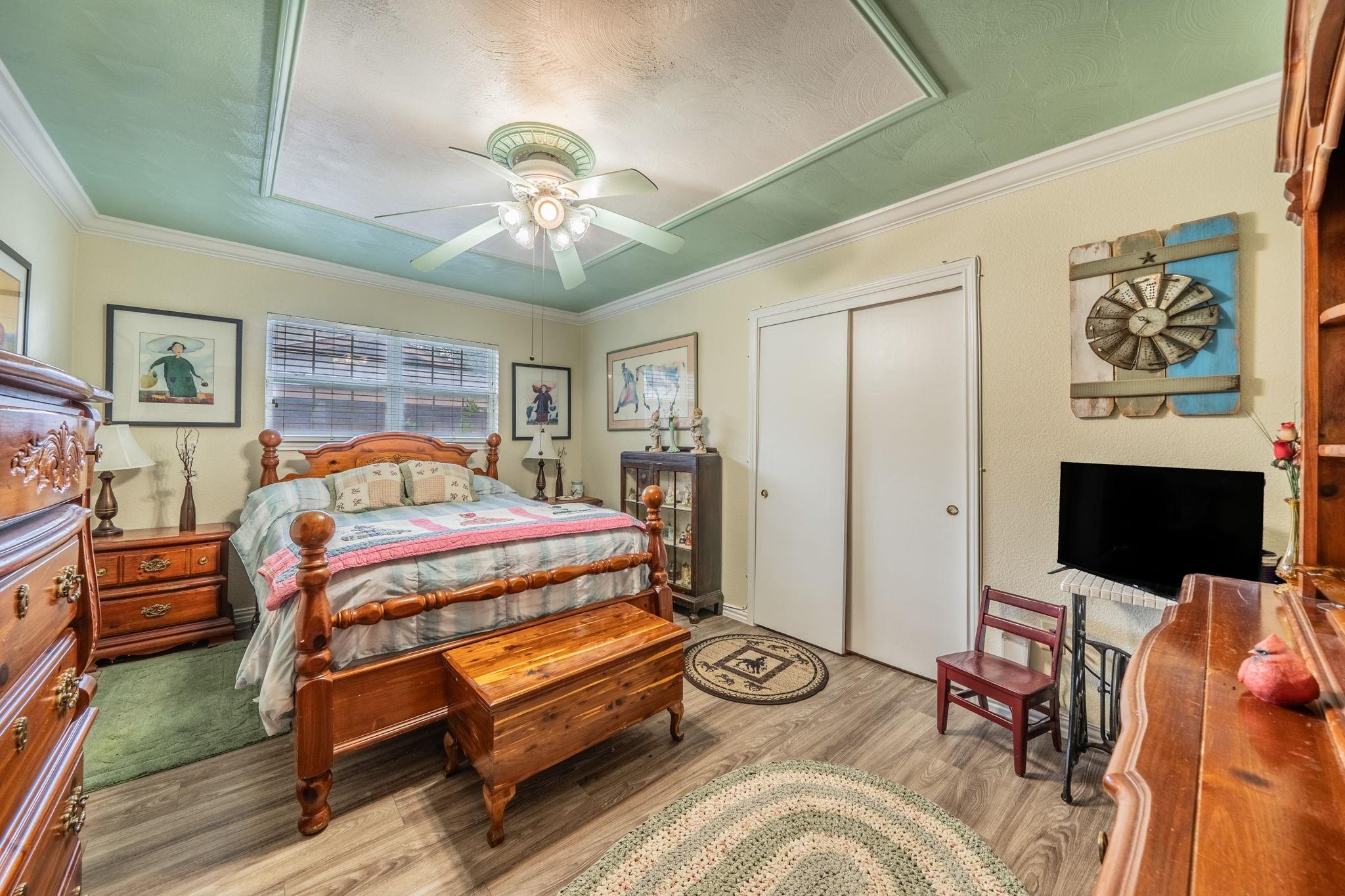 main property photo 17