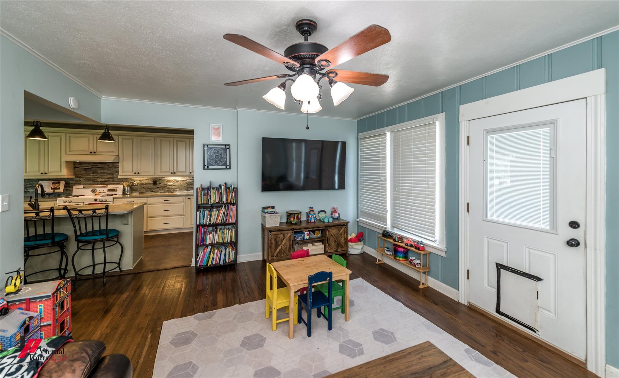 main property photo 12