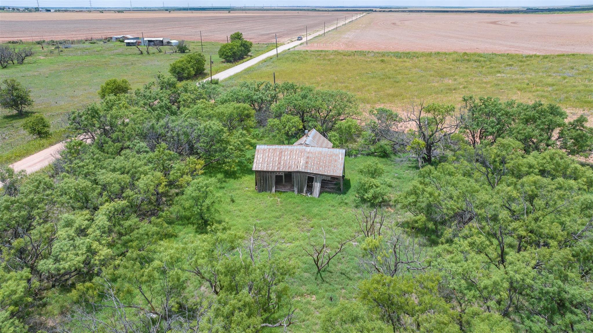 main property photo 23