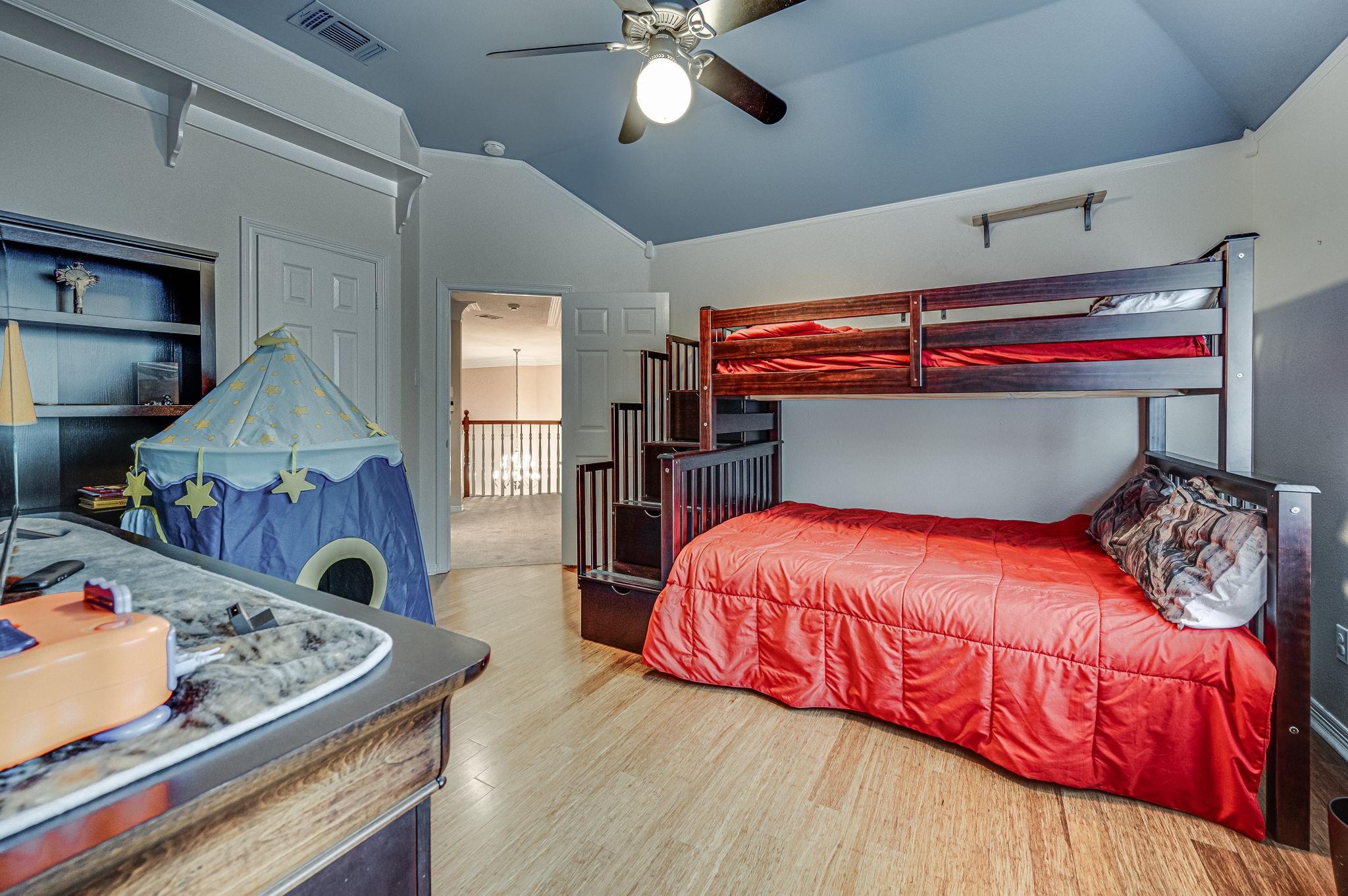 main property photo 27