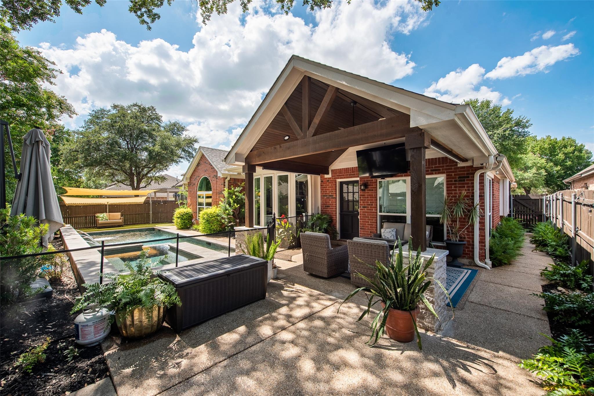 main property photo 31