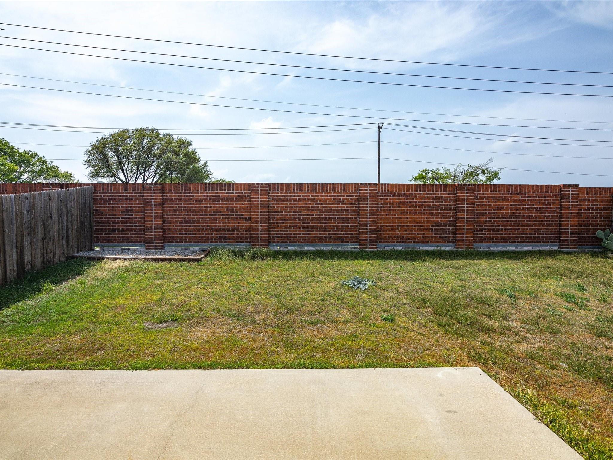 main property photo 14