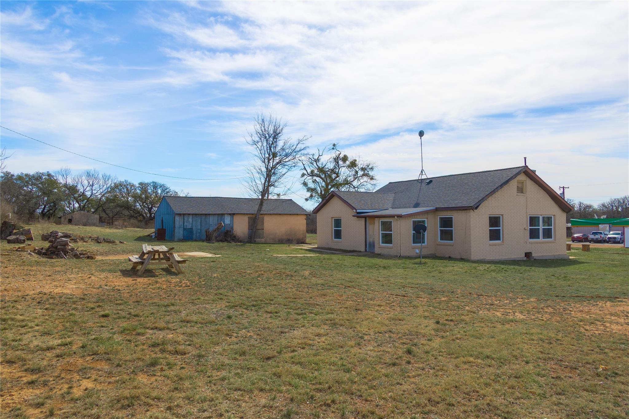 main property photo 20
