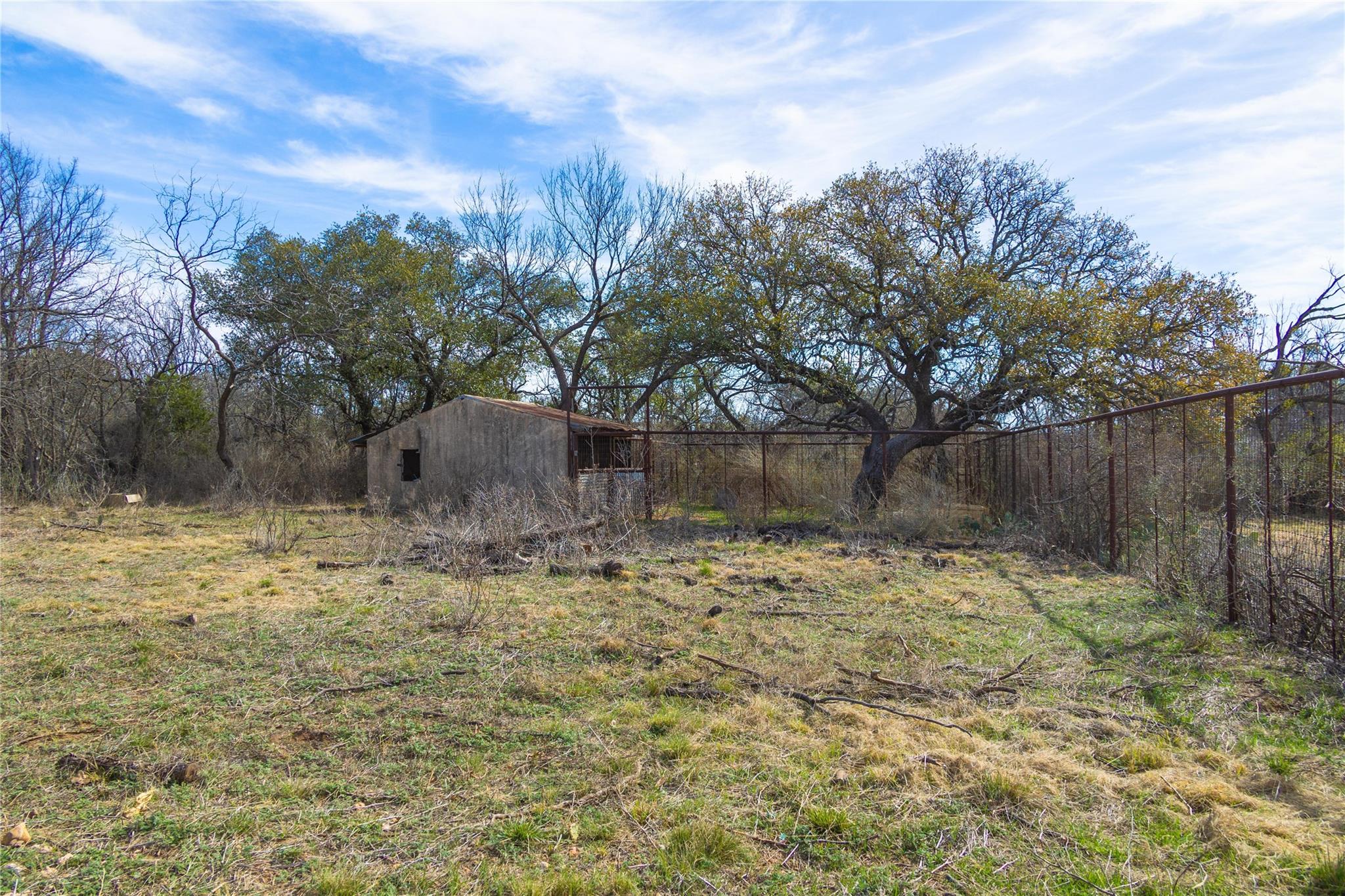 main property photo 32