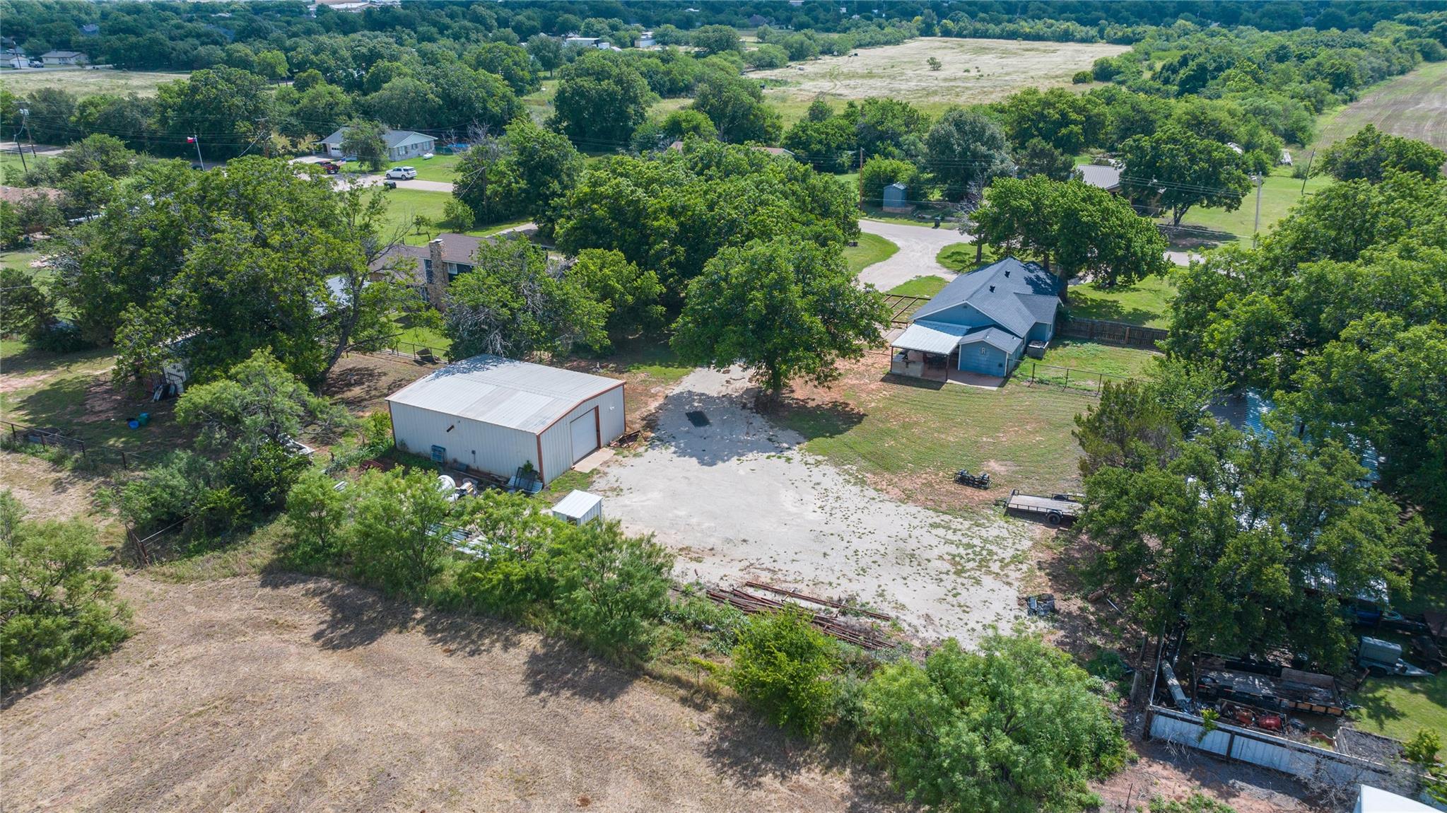 main property photo 23