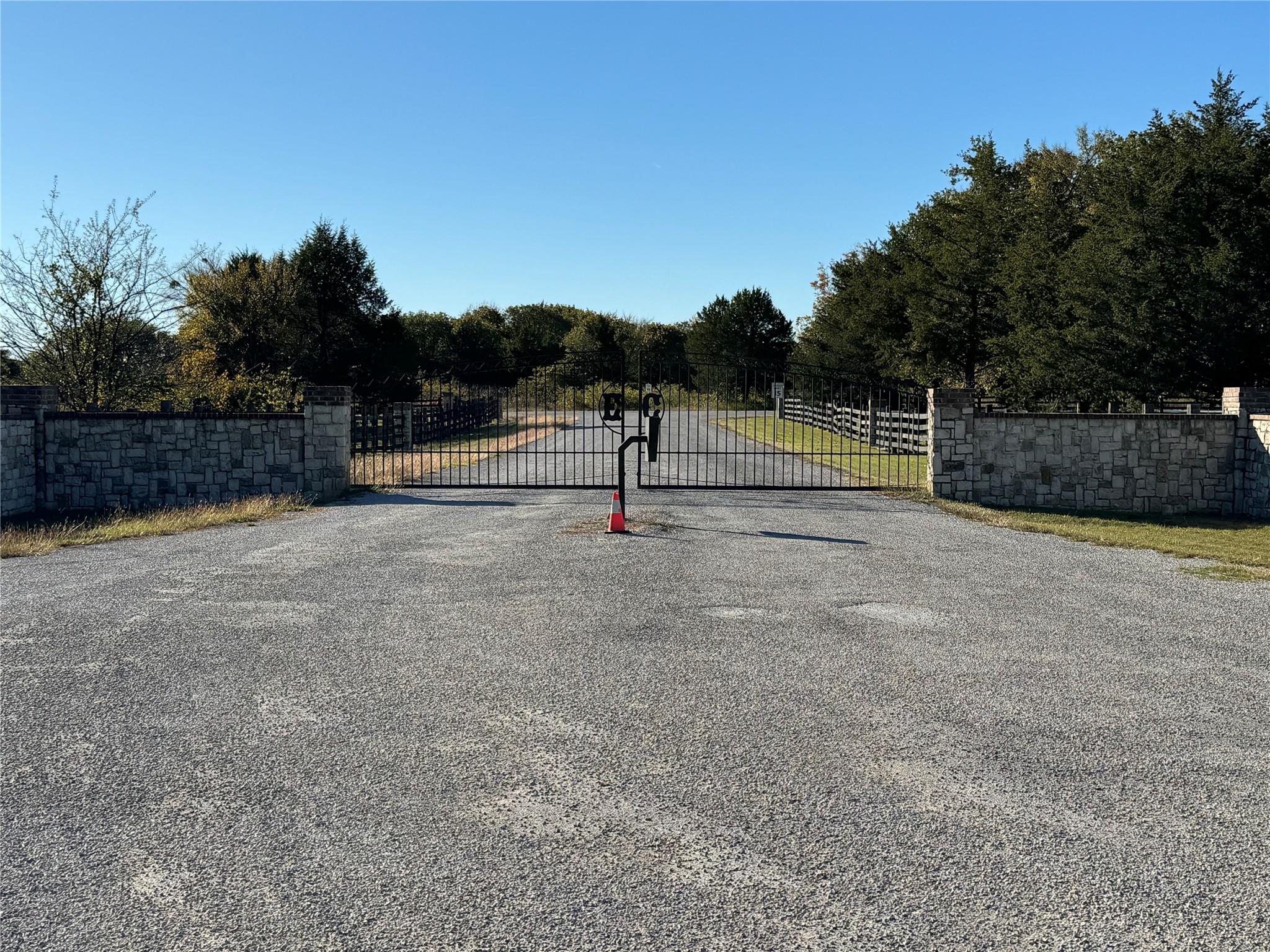 main property photo 6