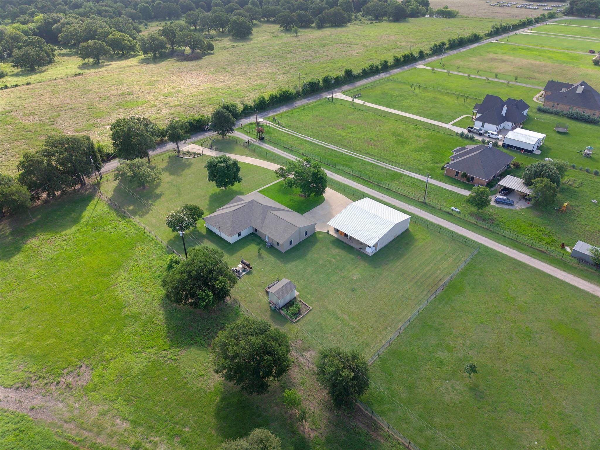 main property photo 27