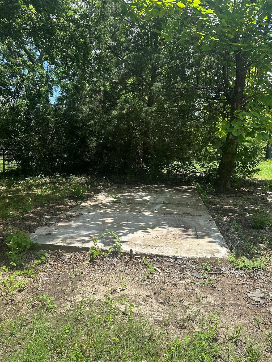 main property photo 8