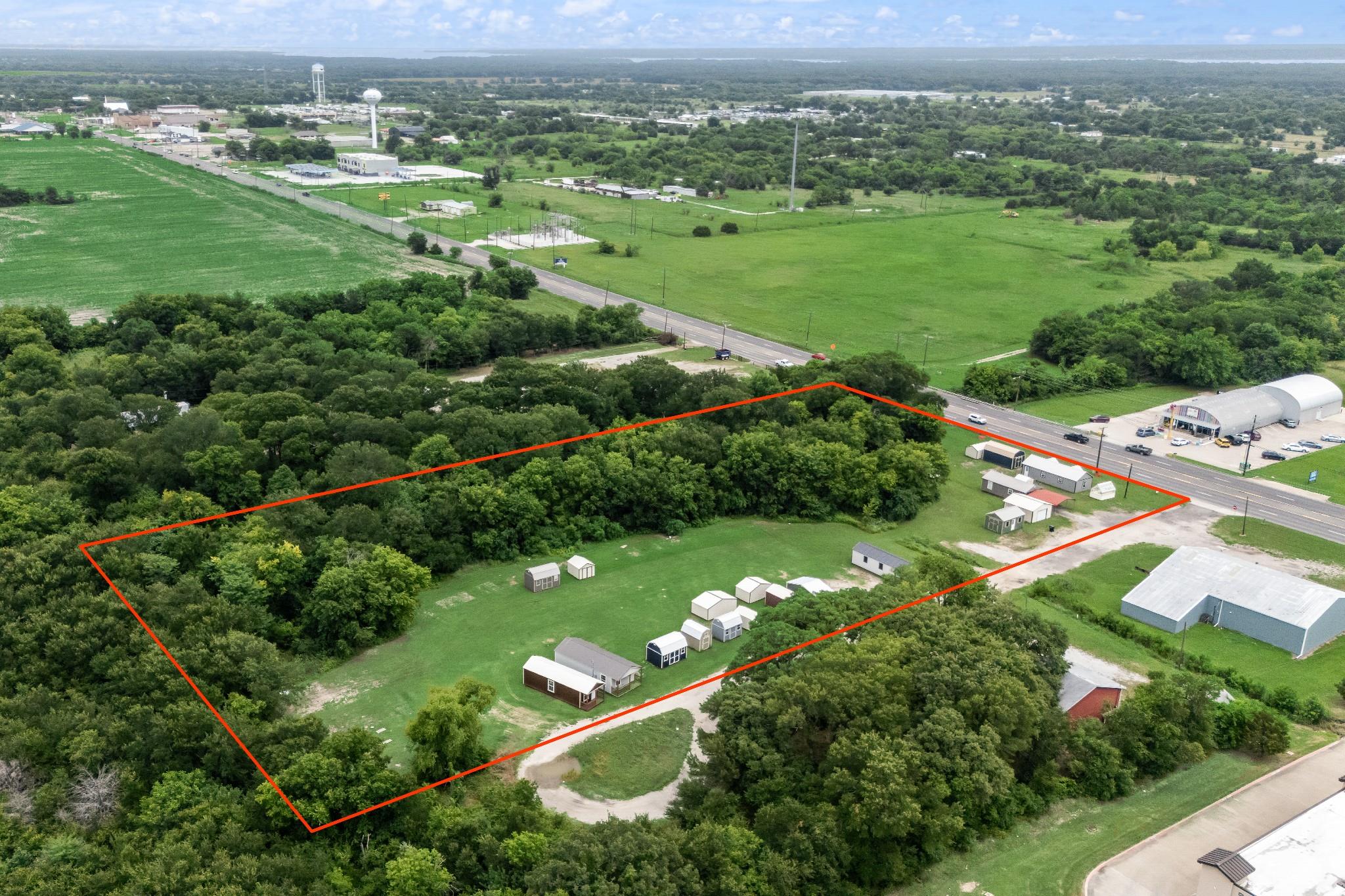 main property photo 16