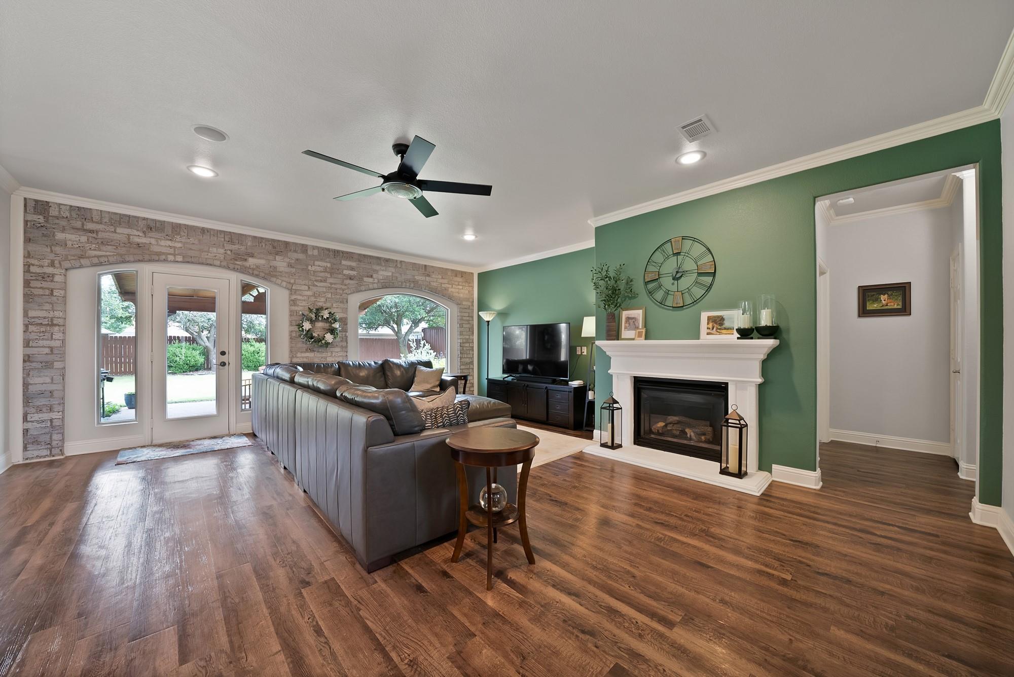 main property photo 7