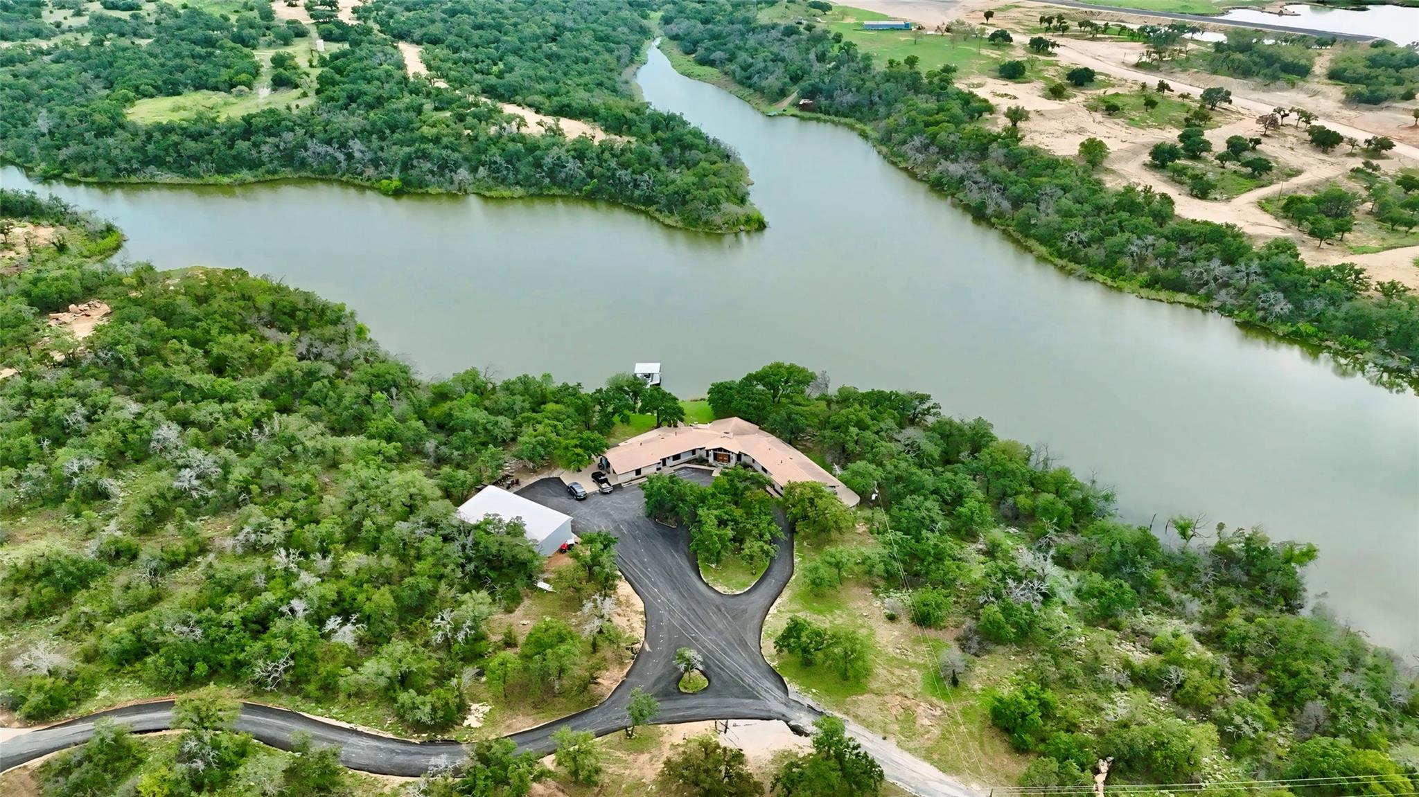 main property photo 9