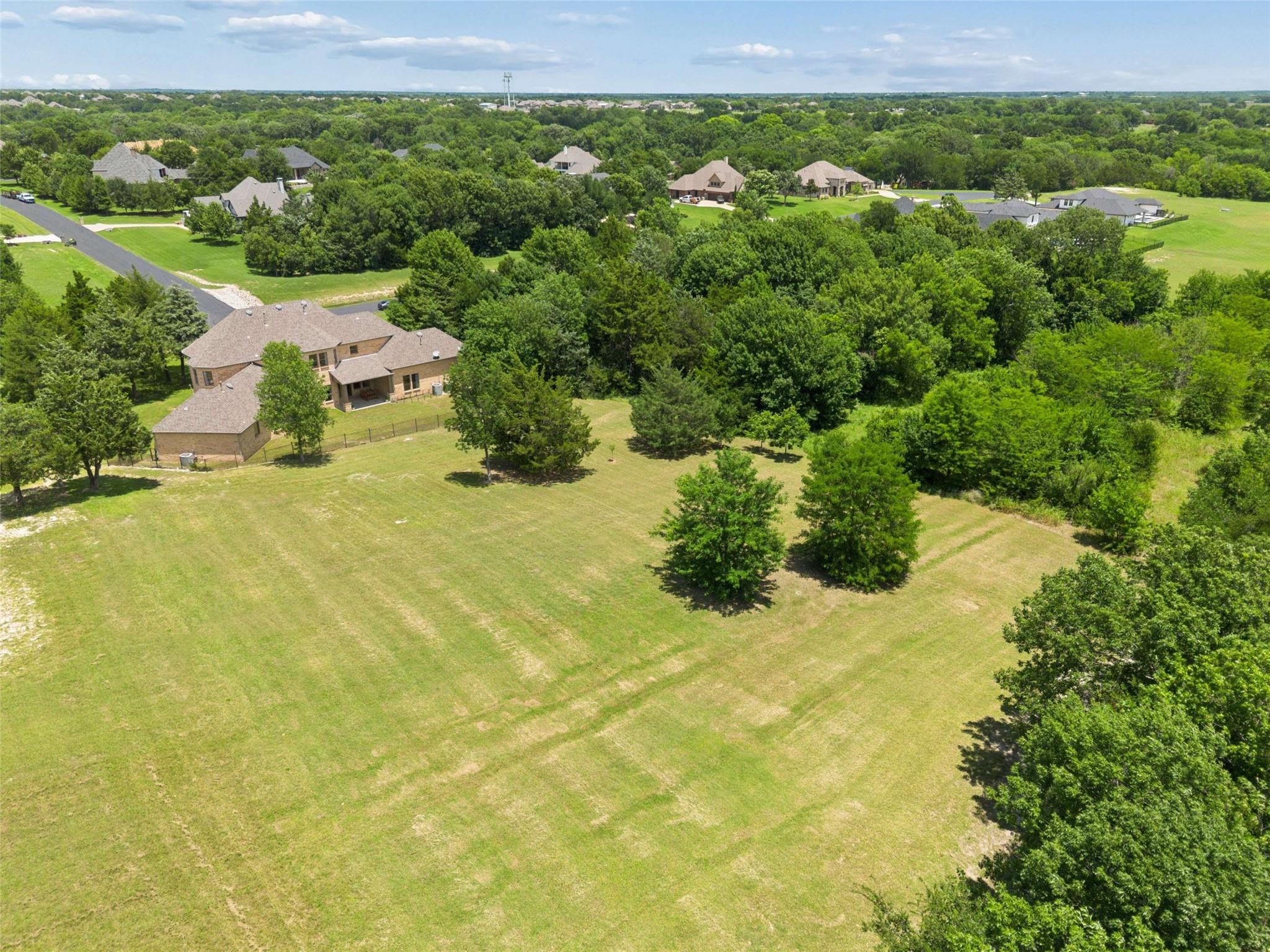 main property photo 32
