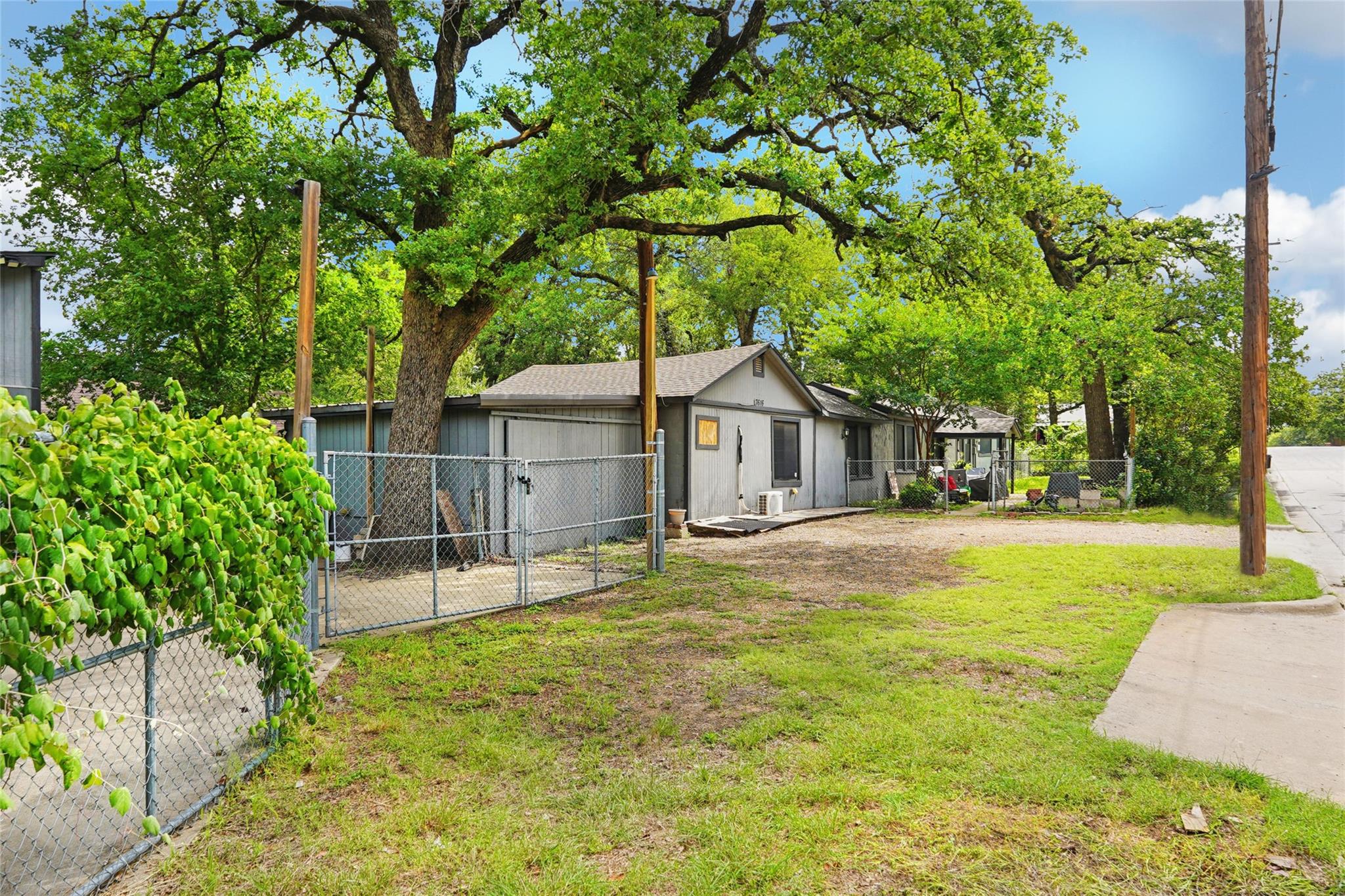 main property photo 38