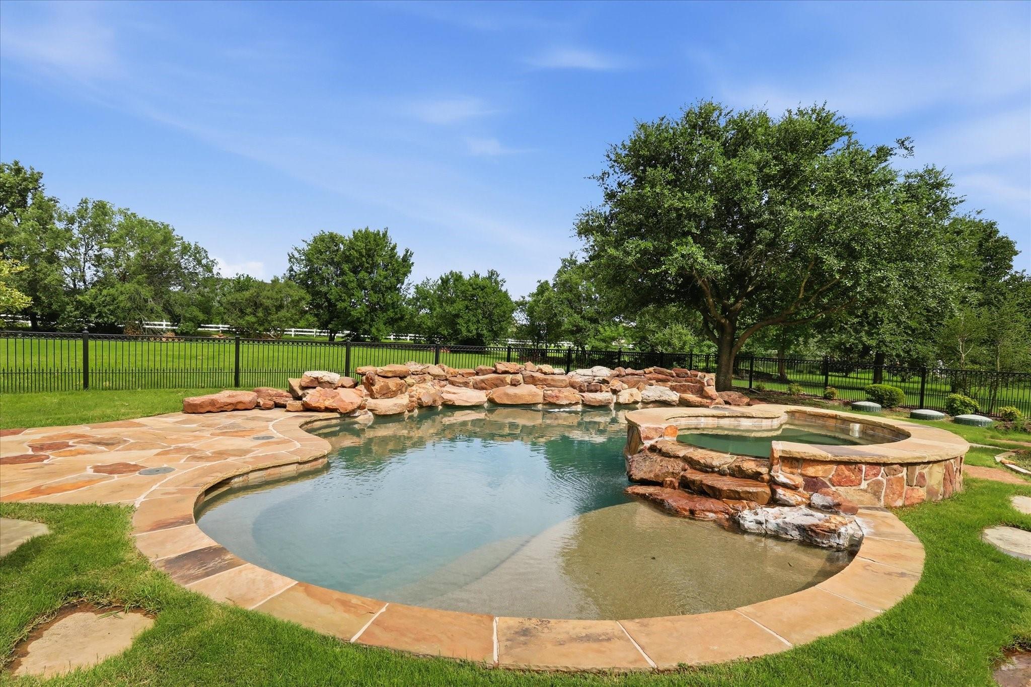 main property photo 34