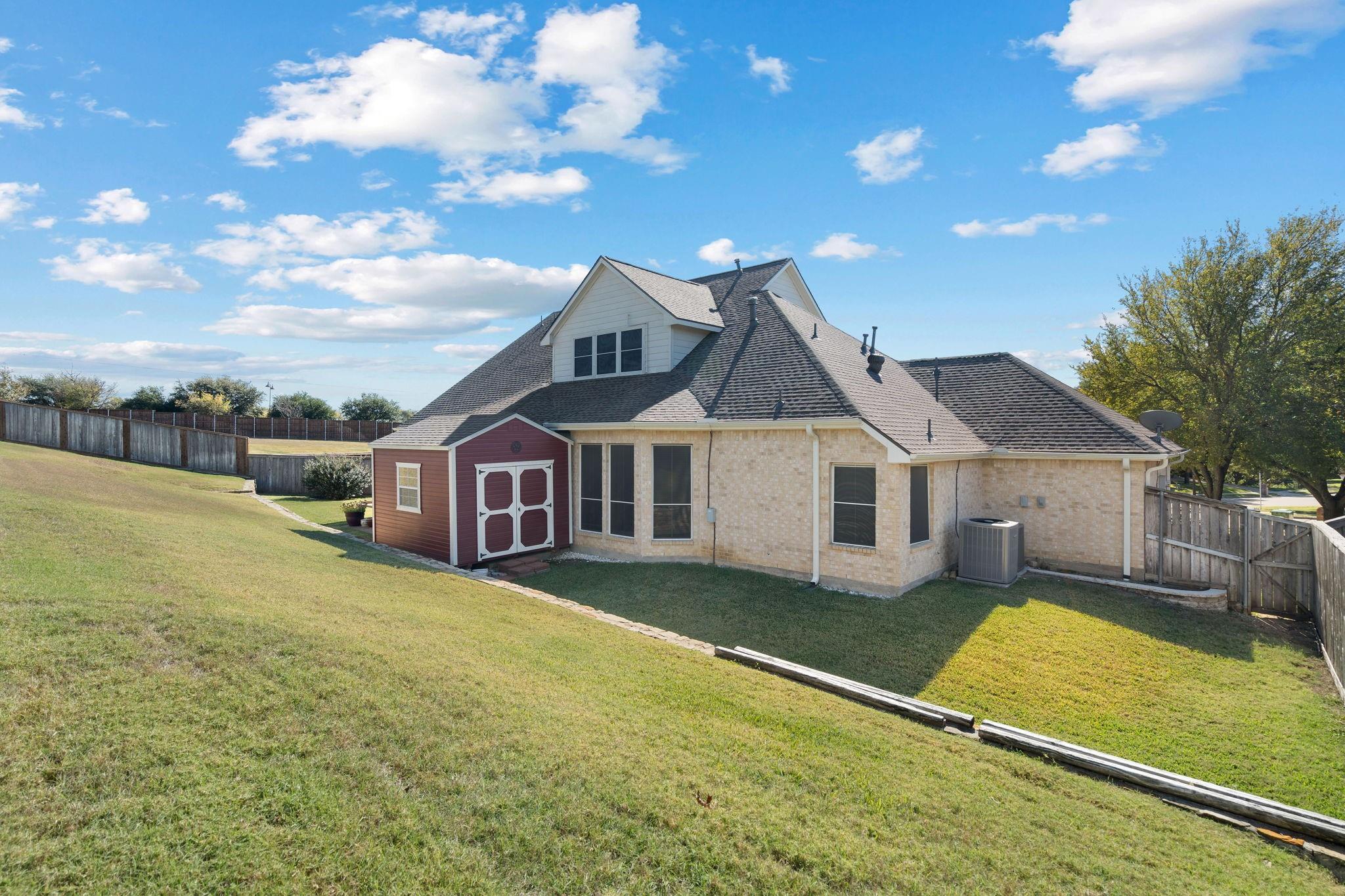 main property photo 26