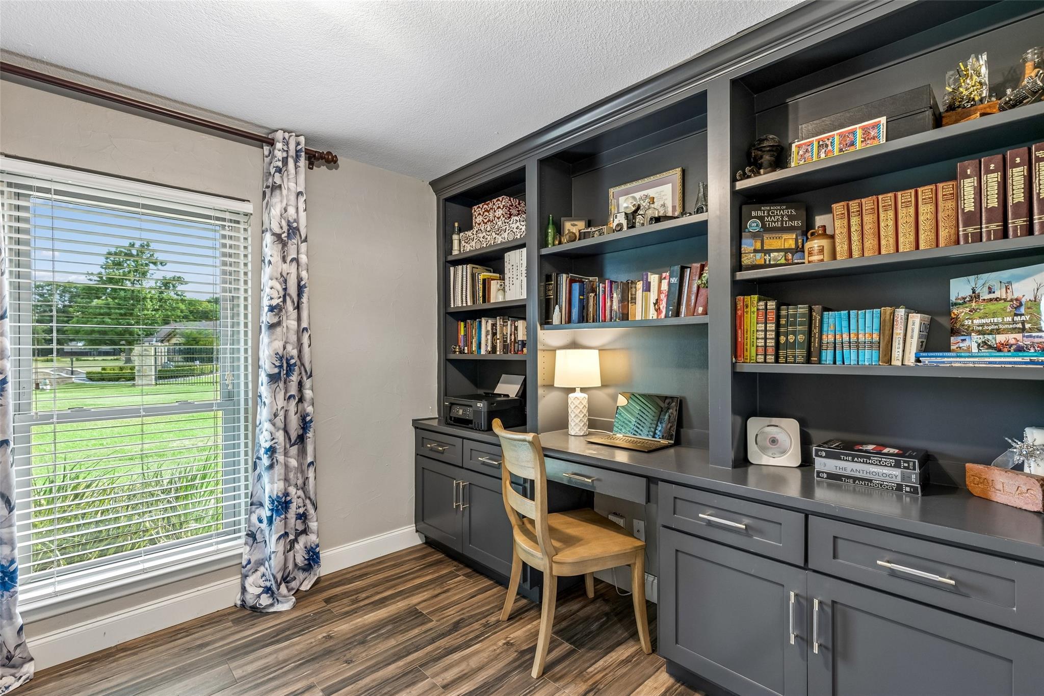 main property photo 16
