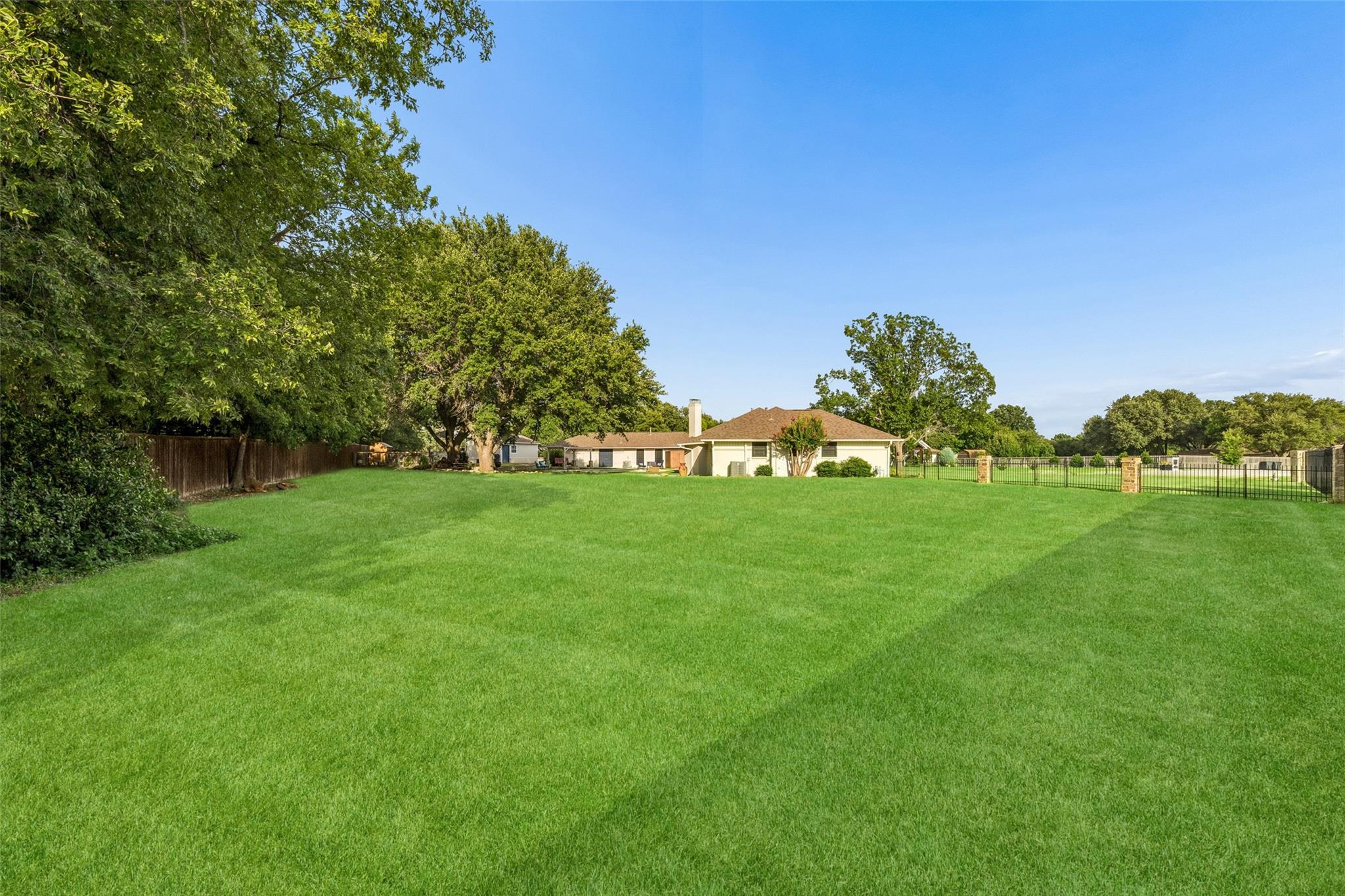 main property photo 38