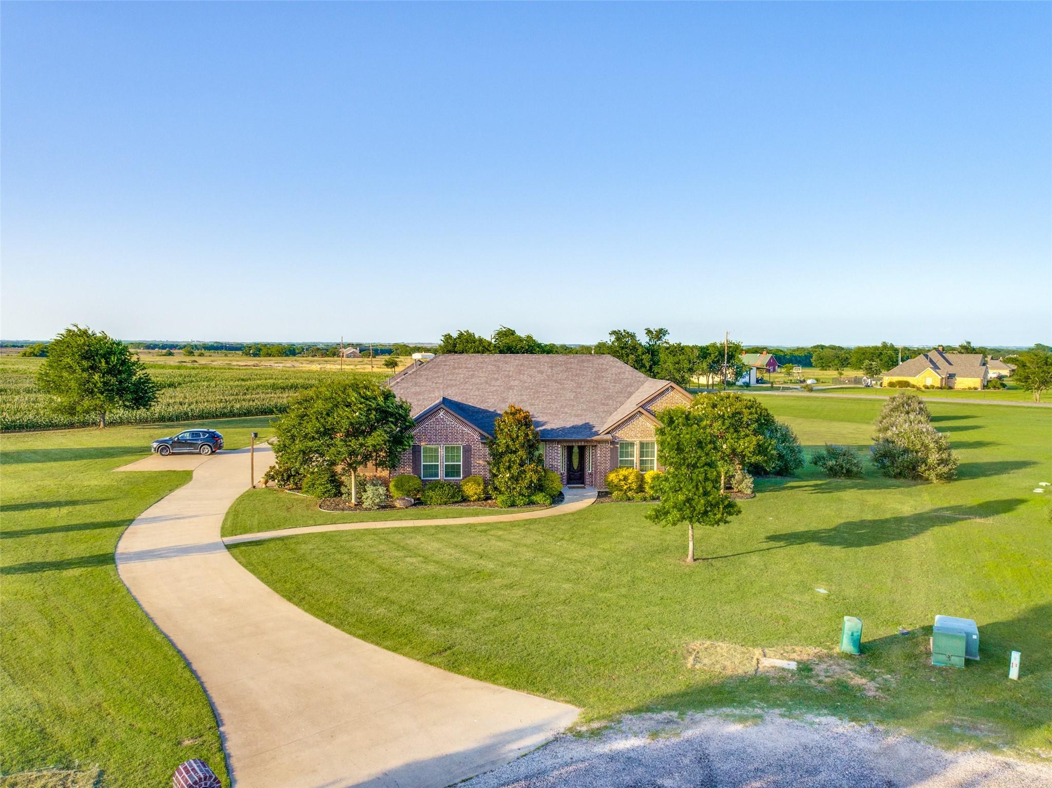 main property photo 3