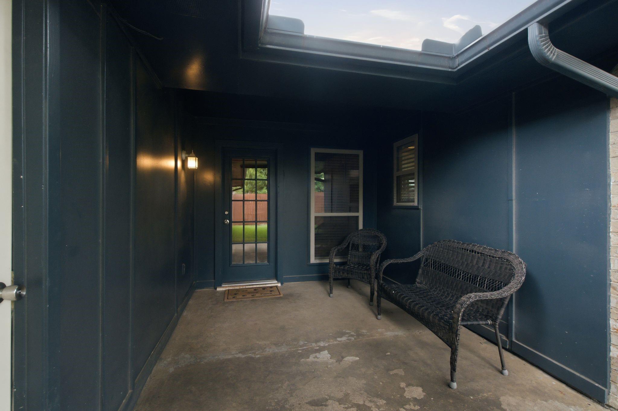 main property photo 28