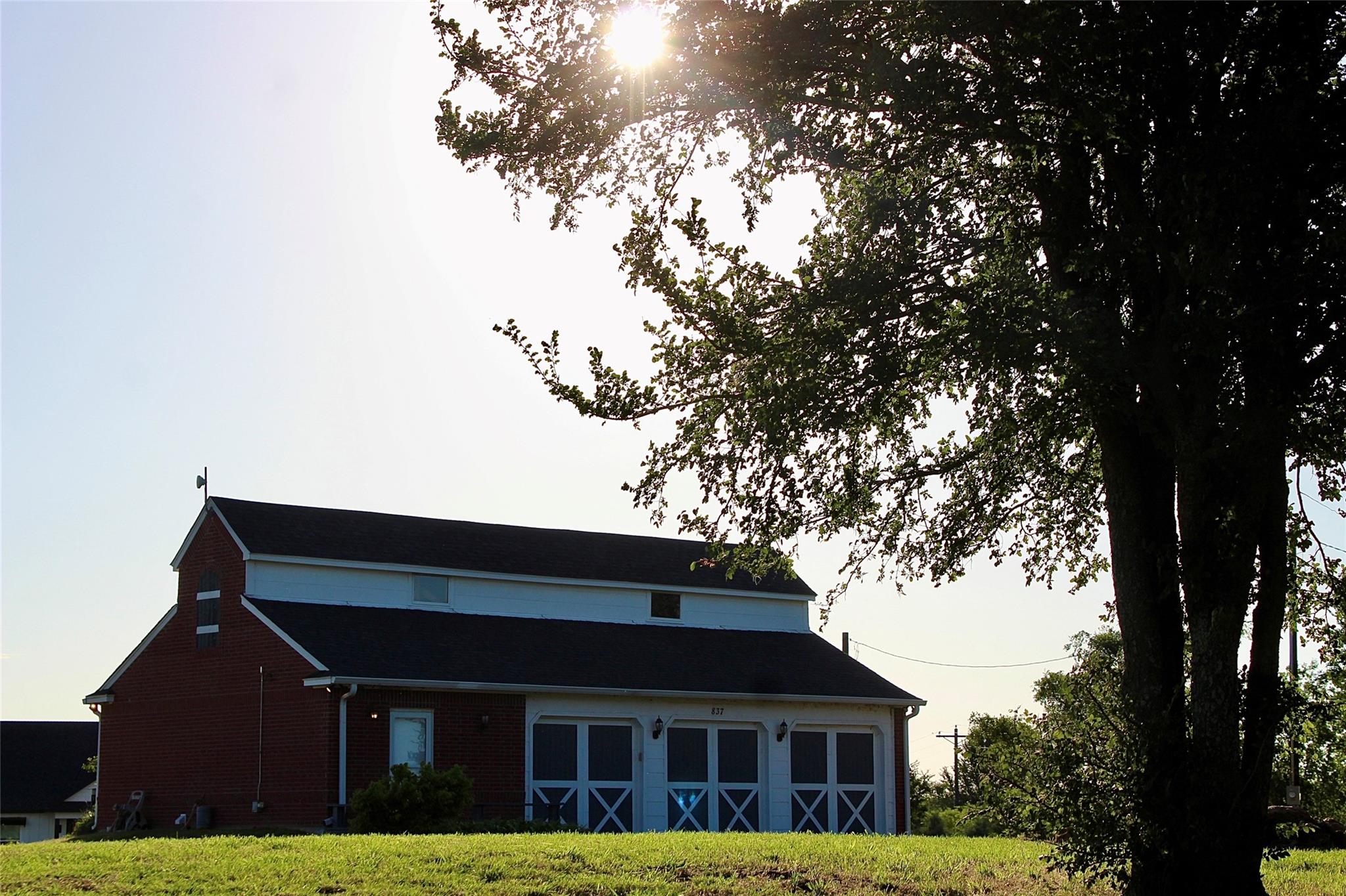 main property photo 20