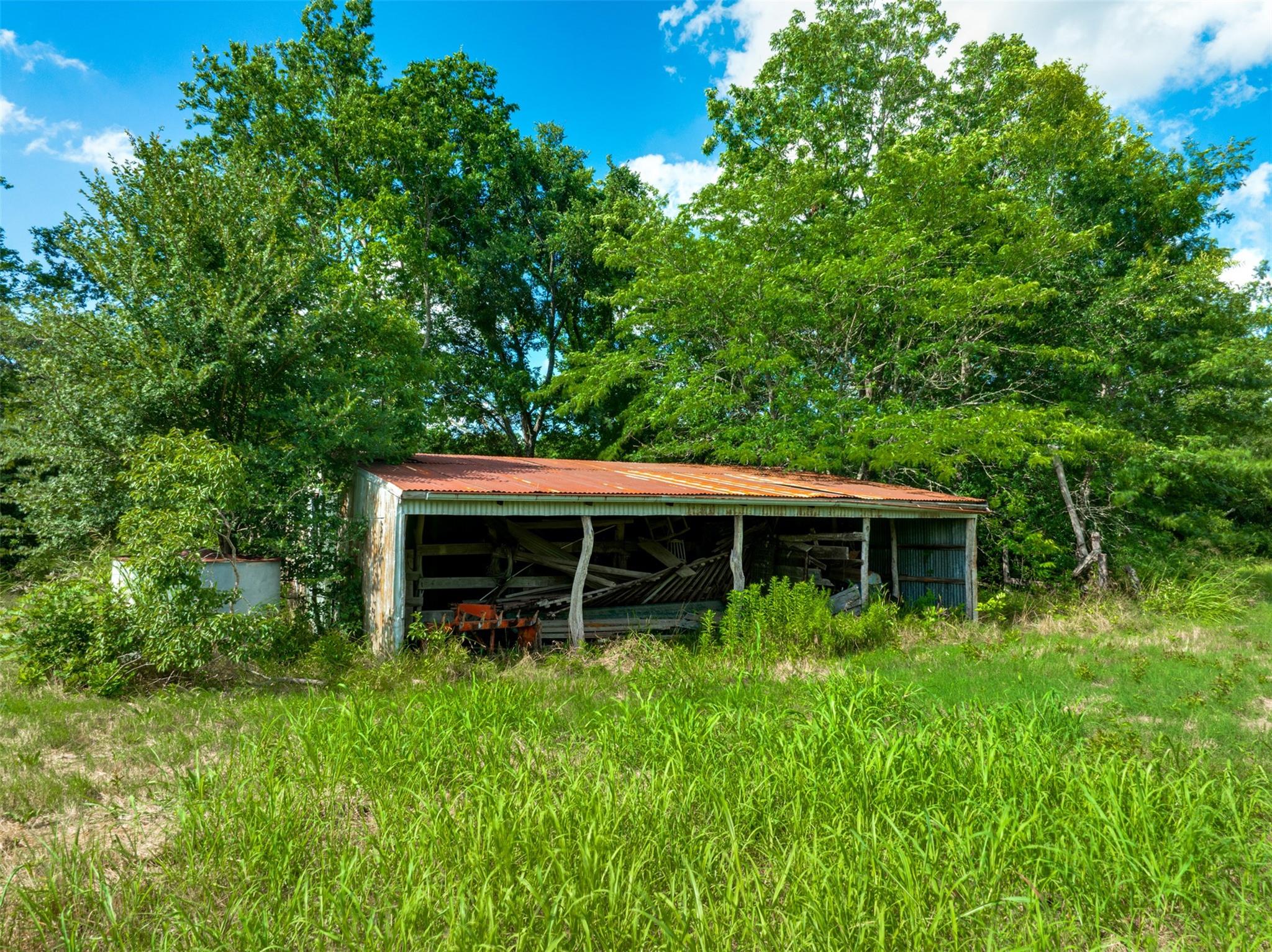main property photo 8