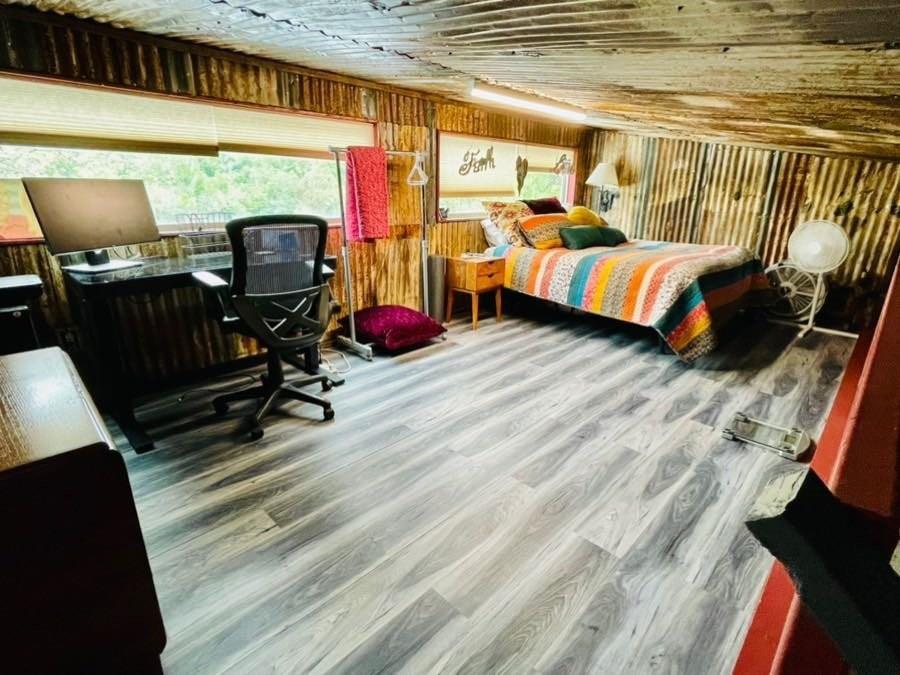 main property photo 12