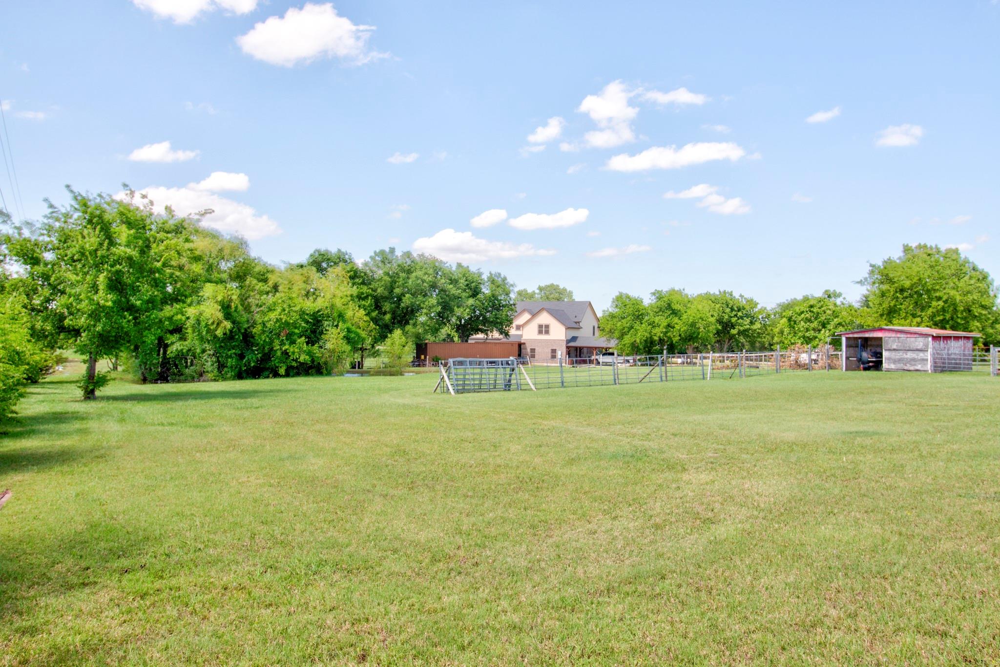 main property photo 31