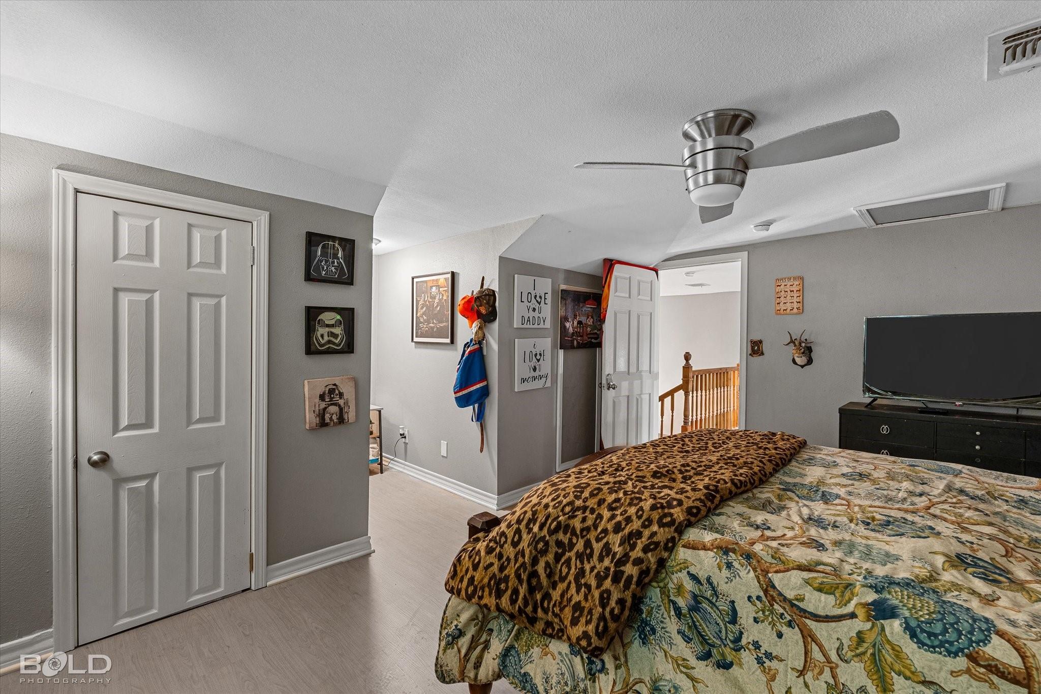 main property photo 17