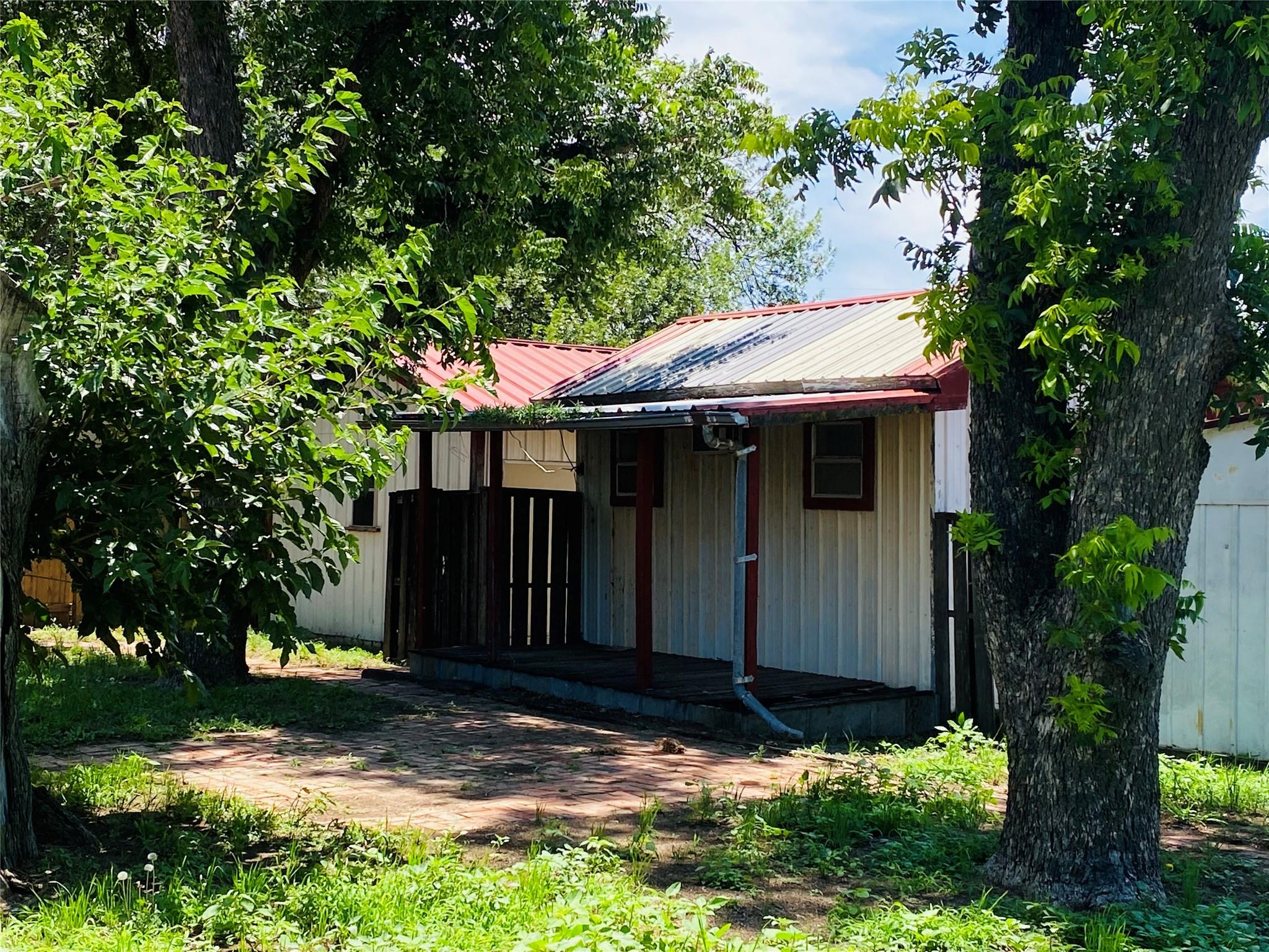 main property photo 24