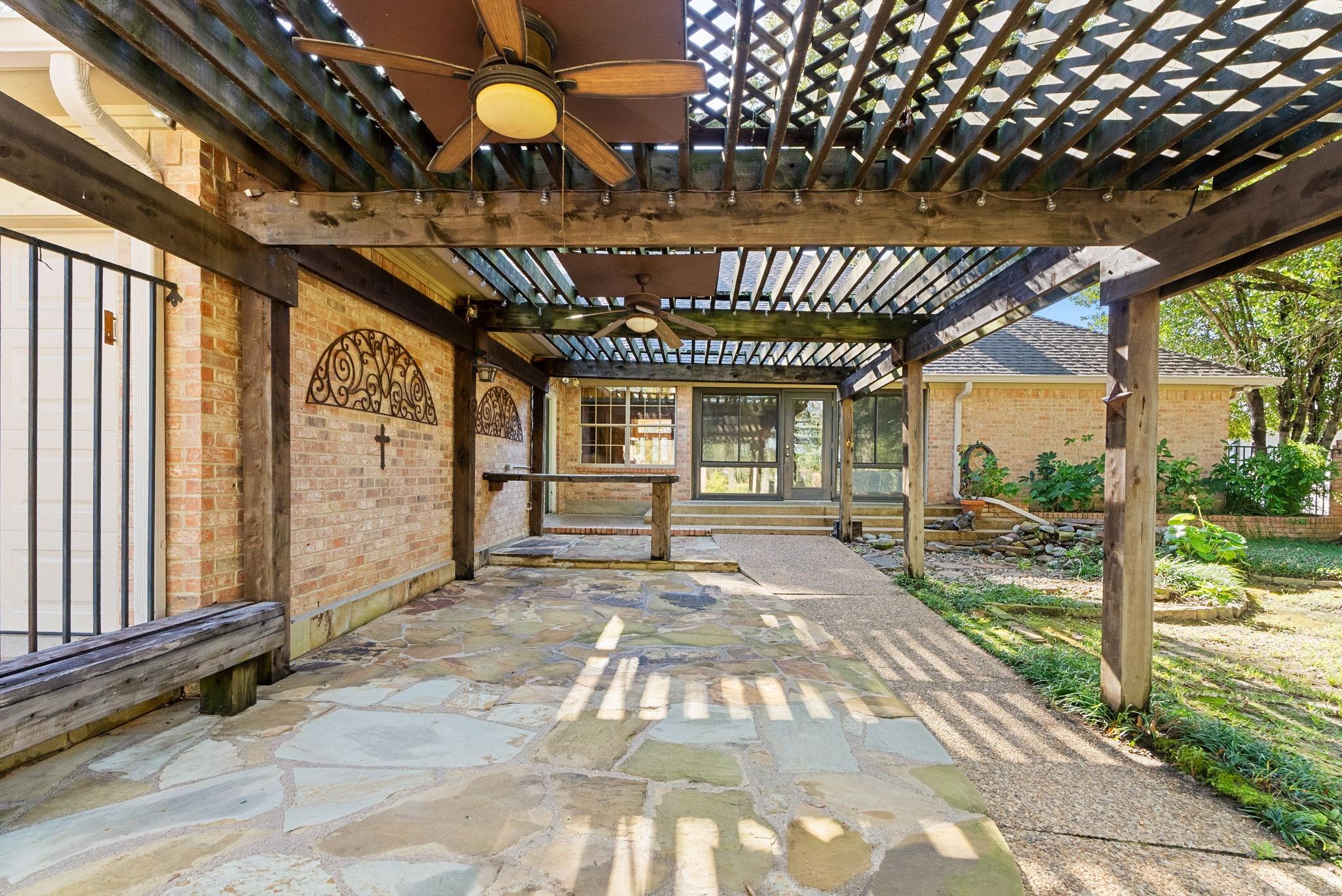 main property photo 29
