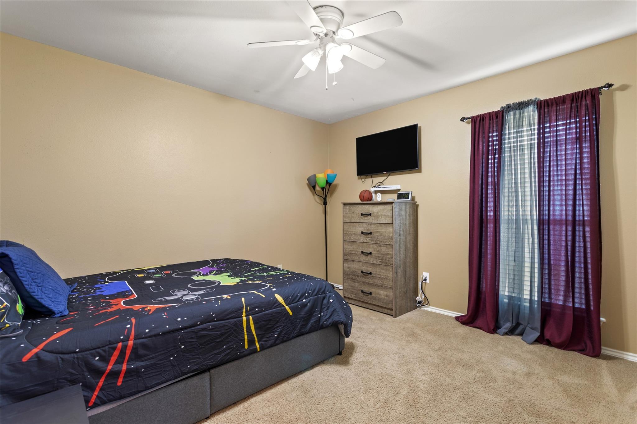 main property photo 23