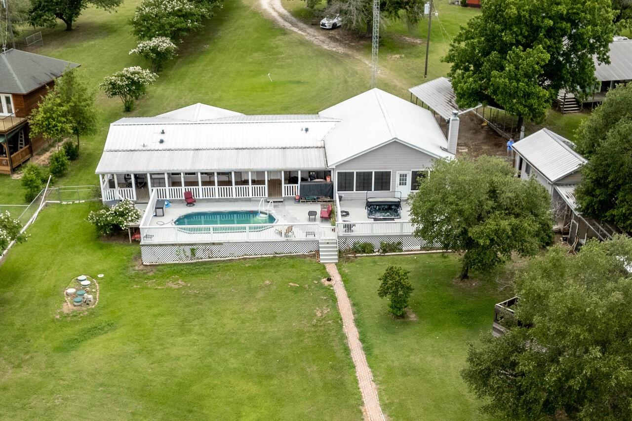 main property photo 4
