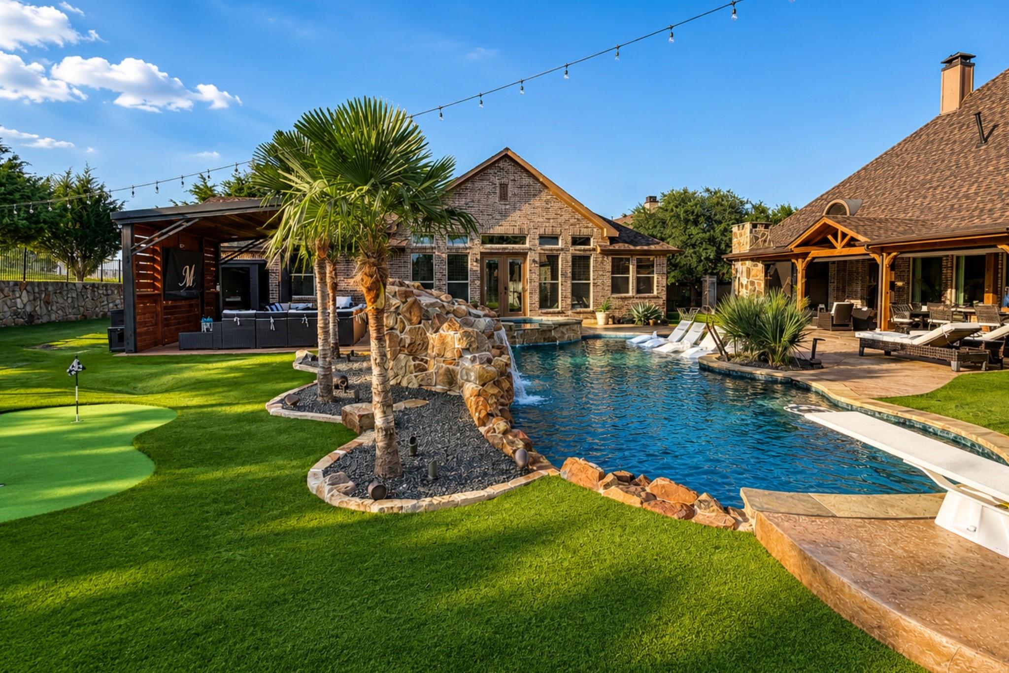 main property photo 26