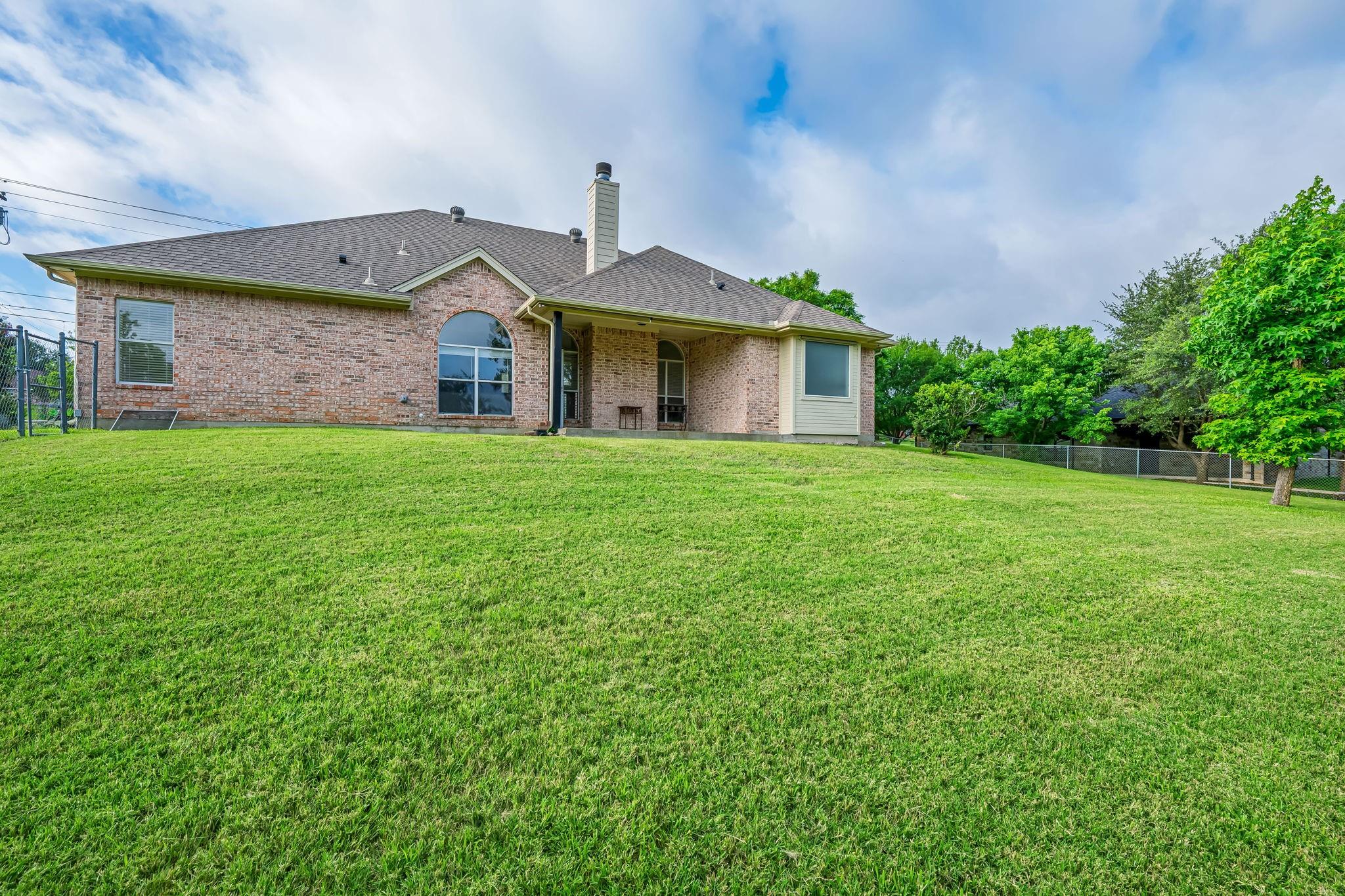 main property photo 33