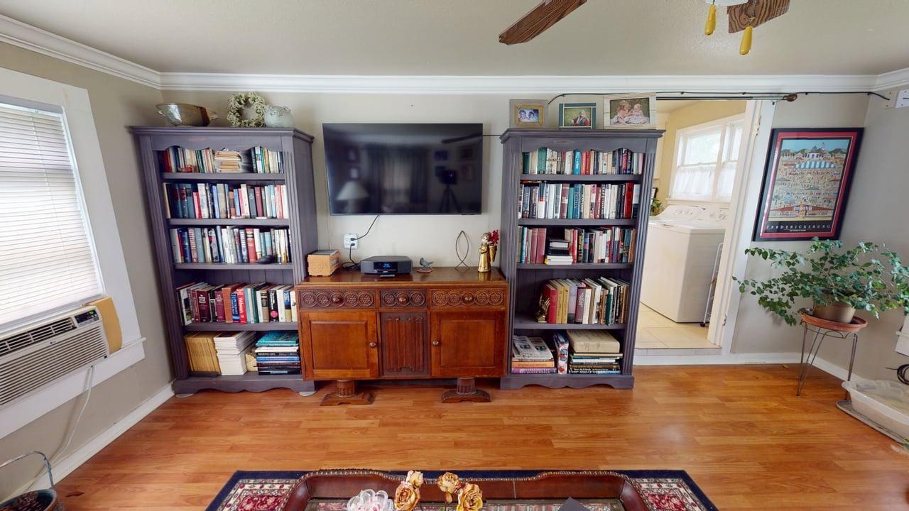 main property photo 18
