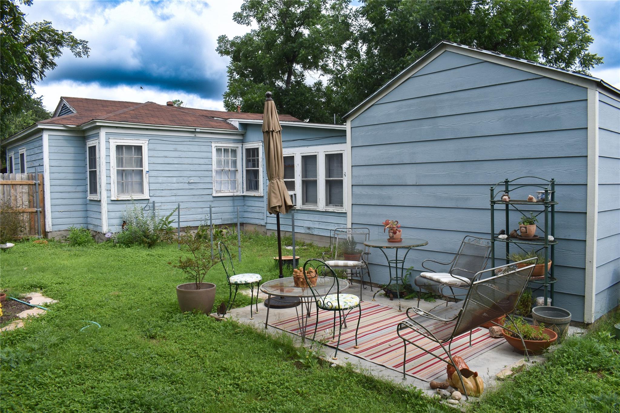main property photo 27