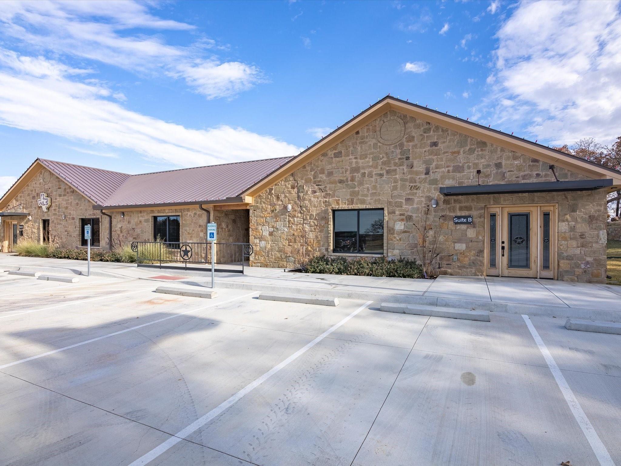 main property photo 0
