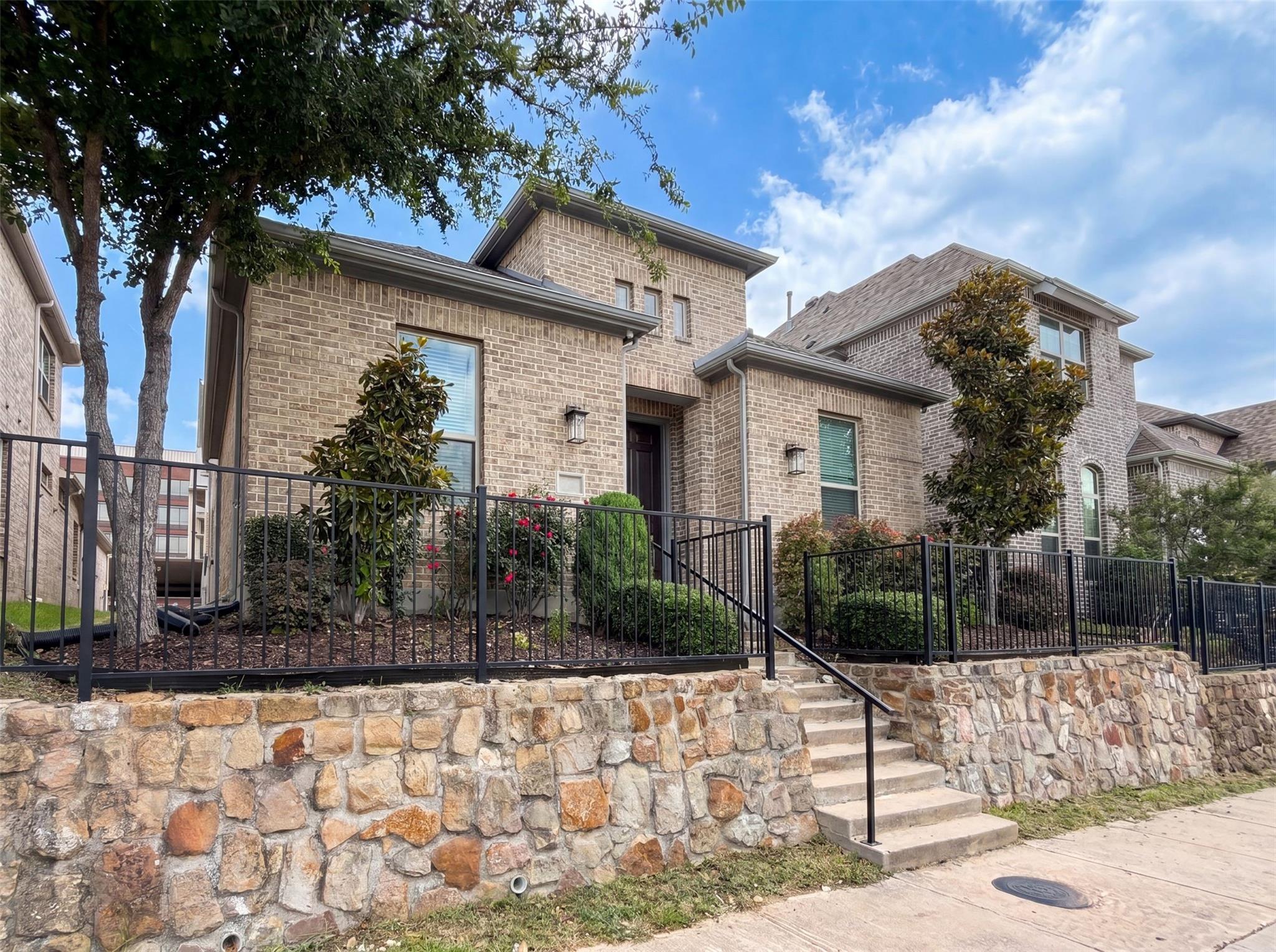 main property photo 17