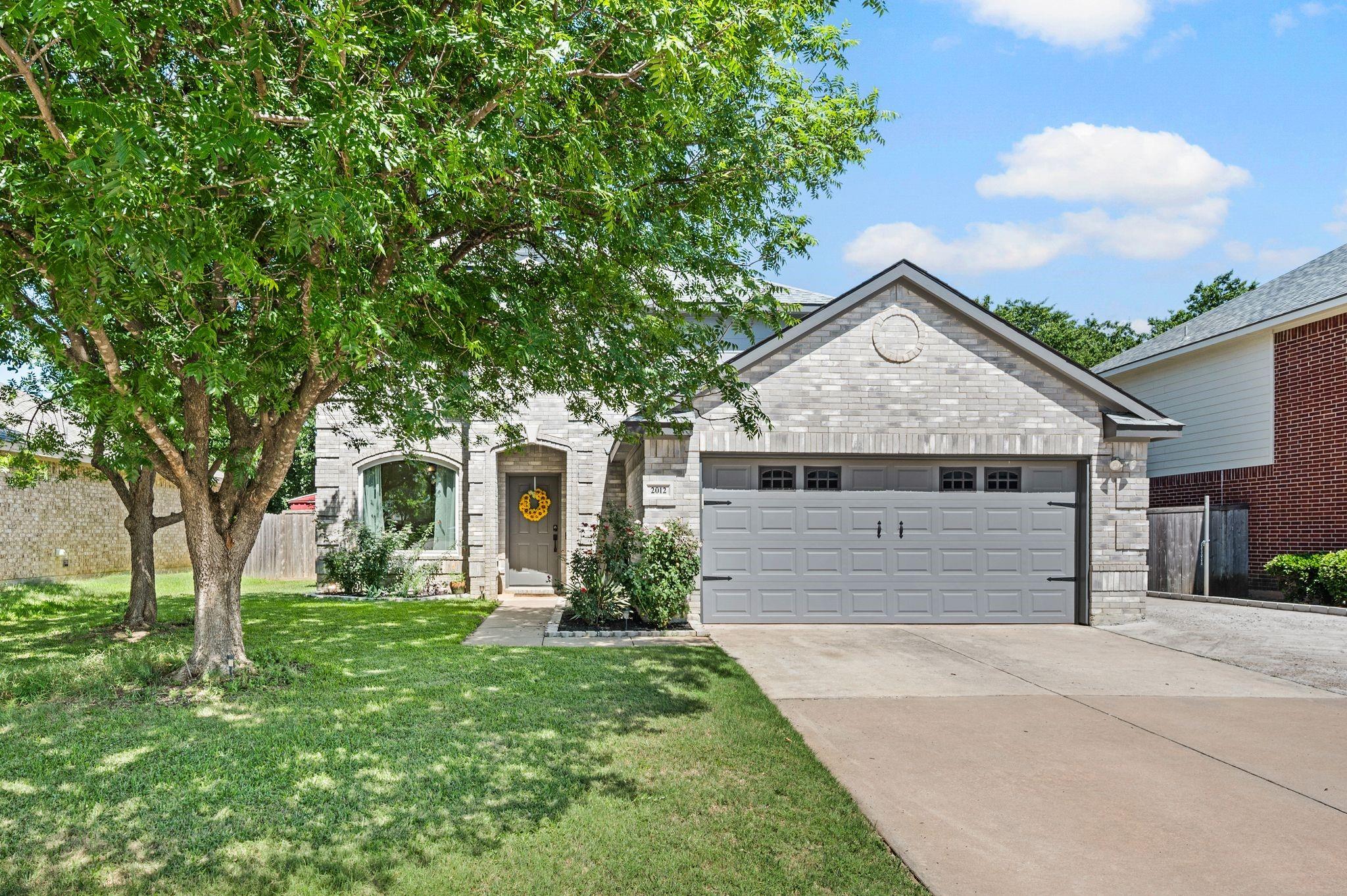 main property photo 3