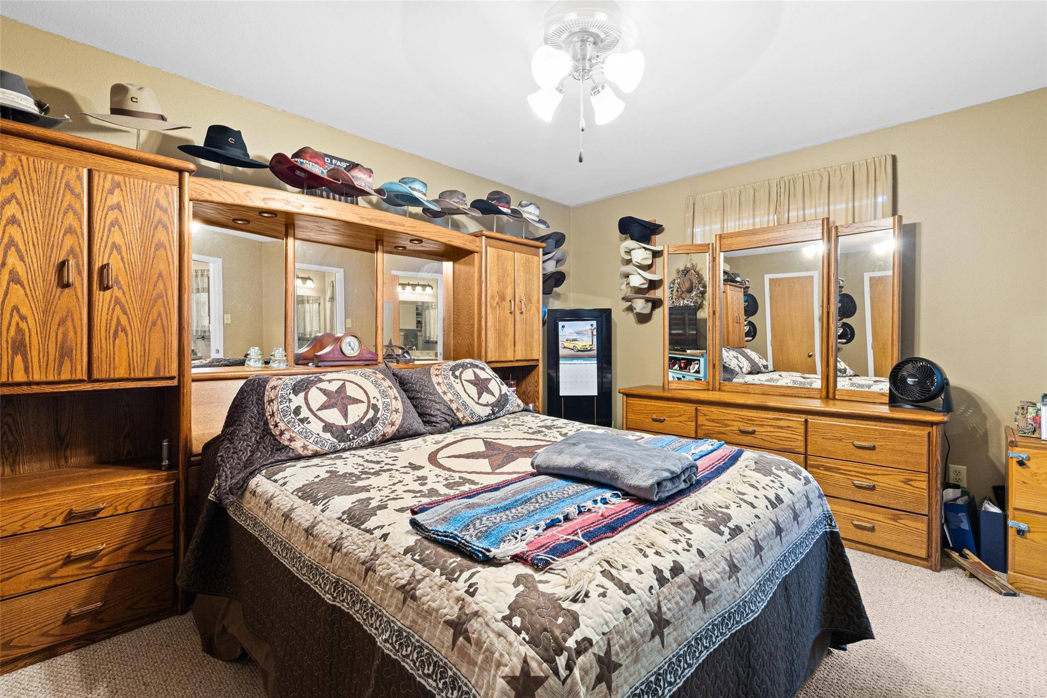 main property photo 28