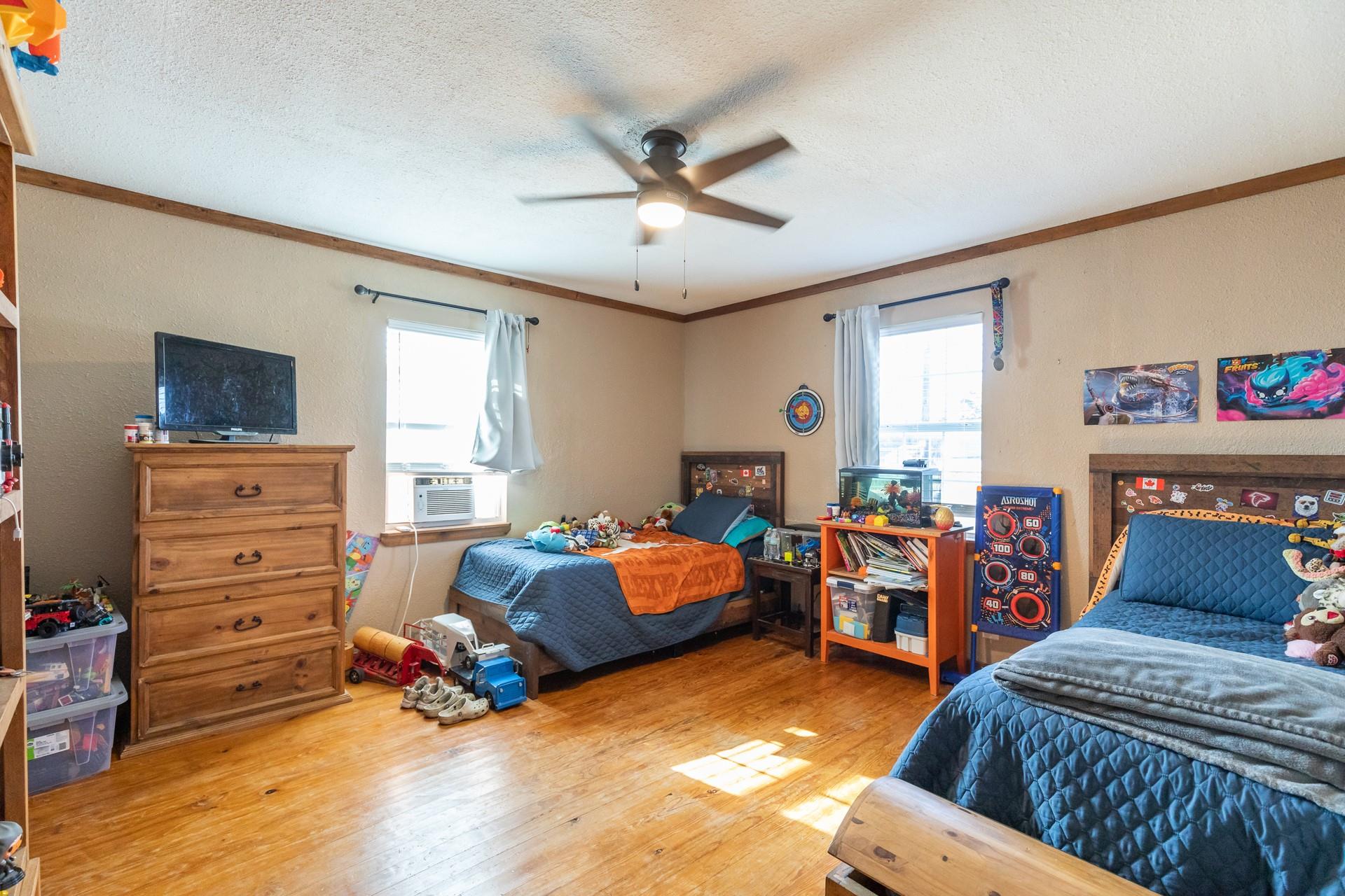 main property photo 19