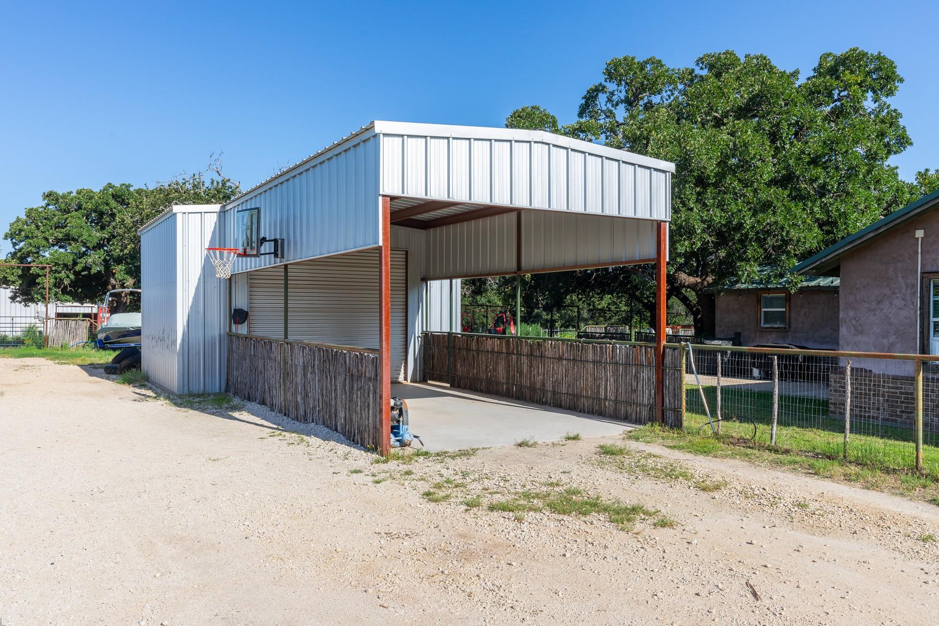 main property photo 27