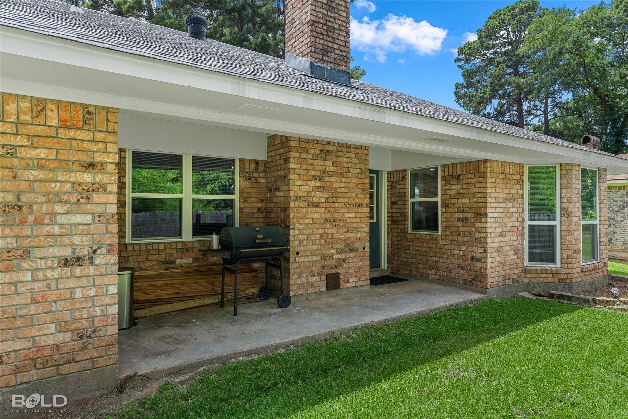 main property photo 34