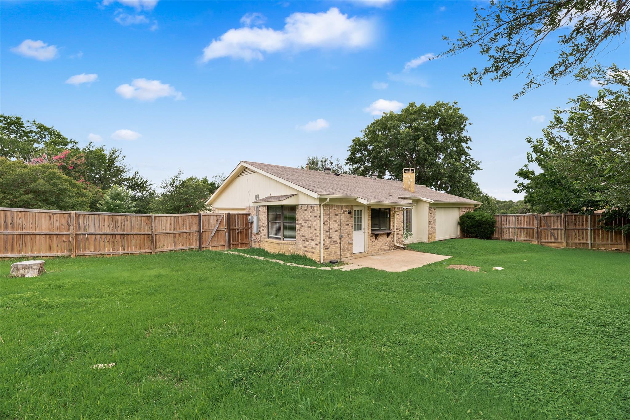main property photo 30
