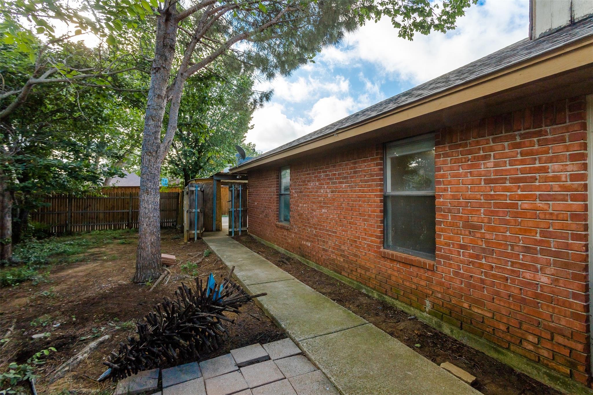 main property photo 20