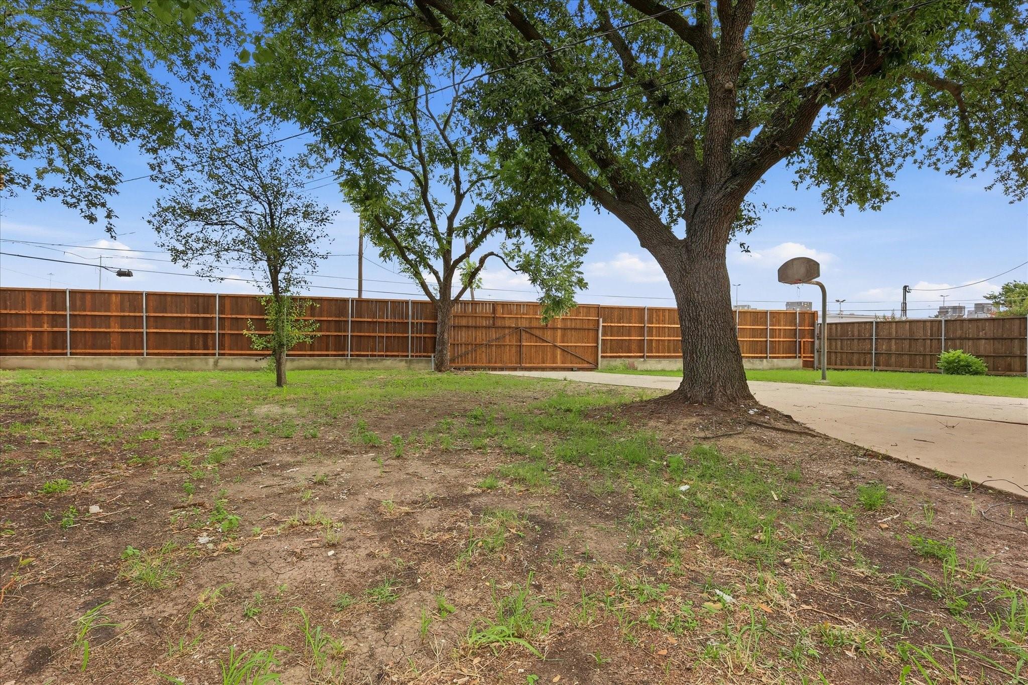 main property photo 32